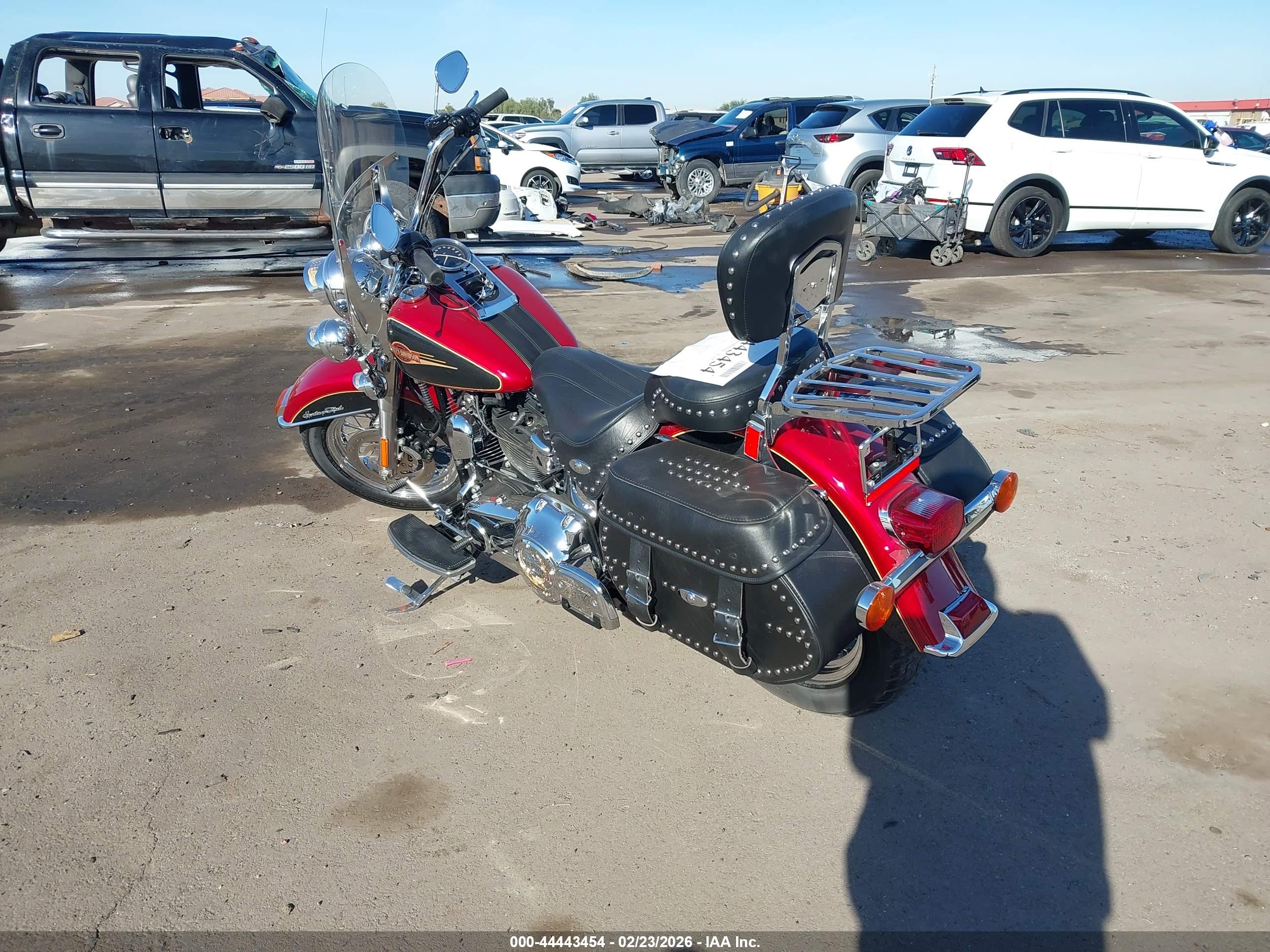 HARLEY-DAVIDSON FLSTC image 3