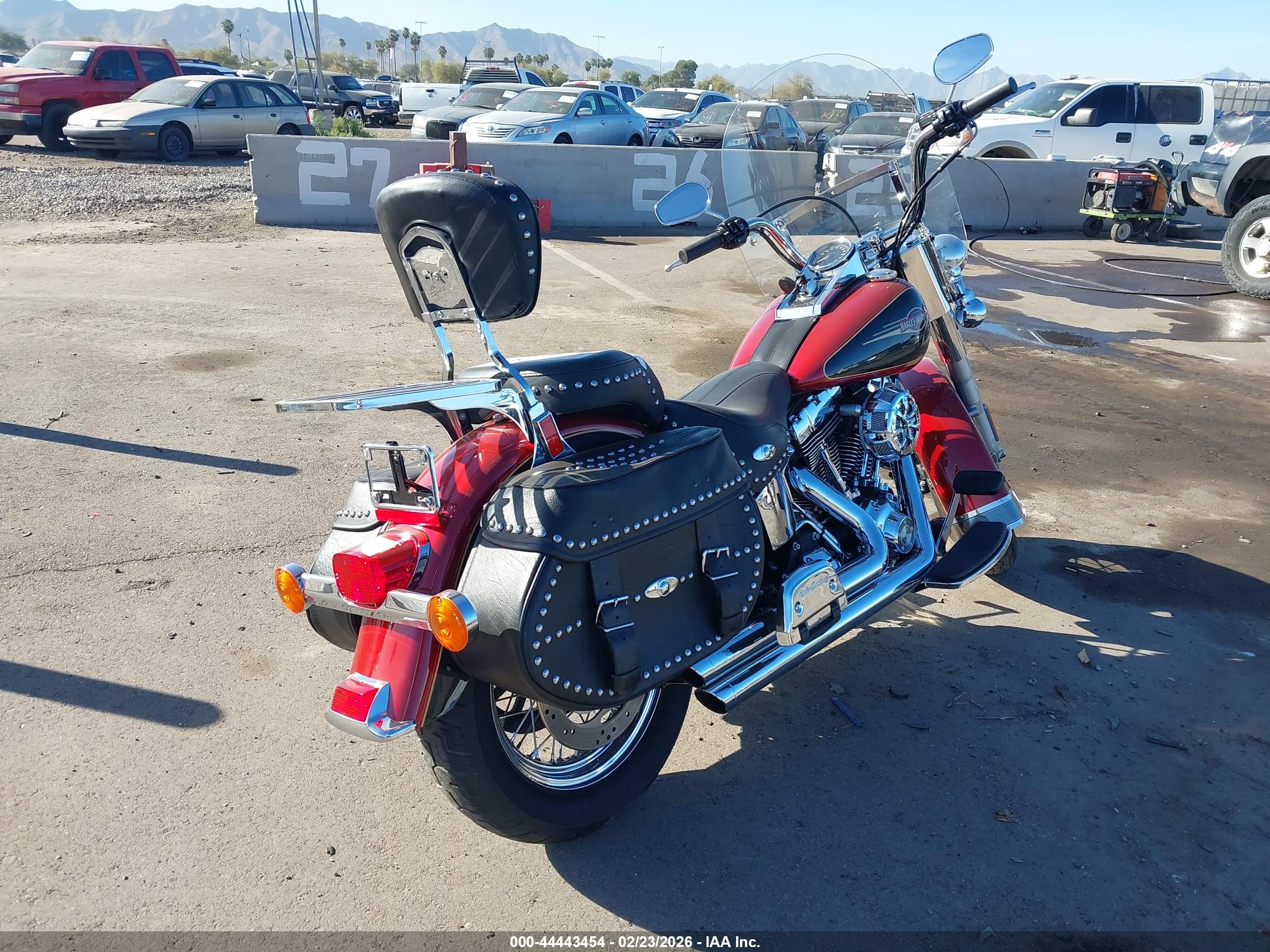 HARLEY-DAVIDSON FLSTC image 4