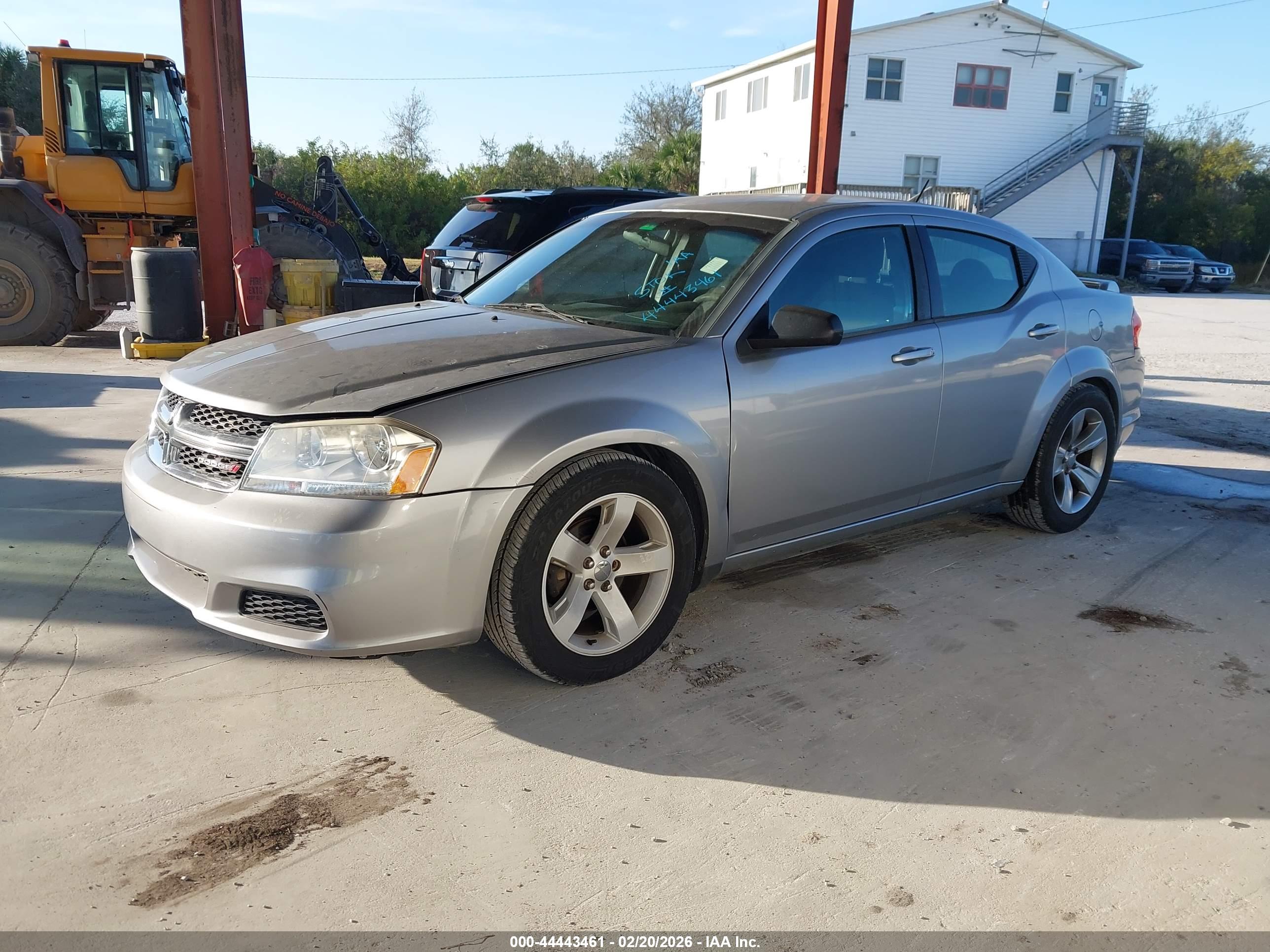 DODGE AVENGER image 2