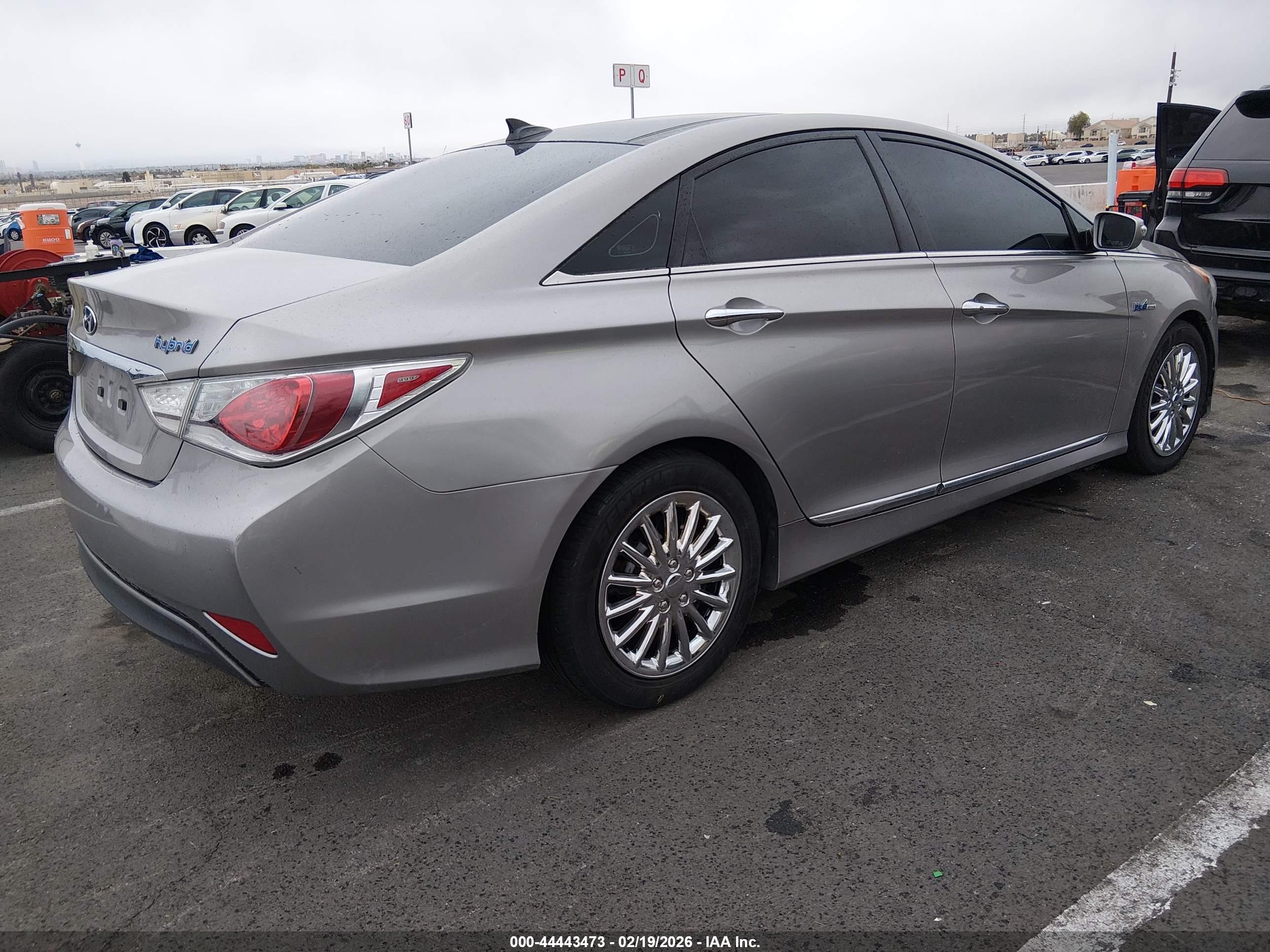 HYUNDAI SONATA image 4