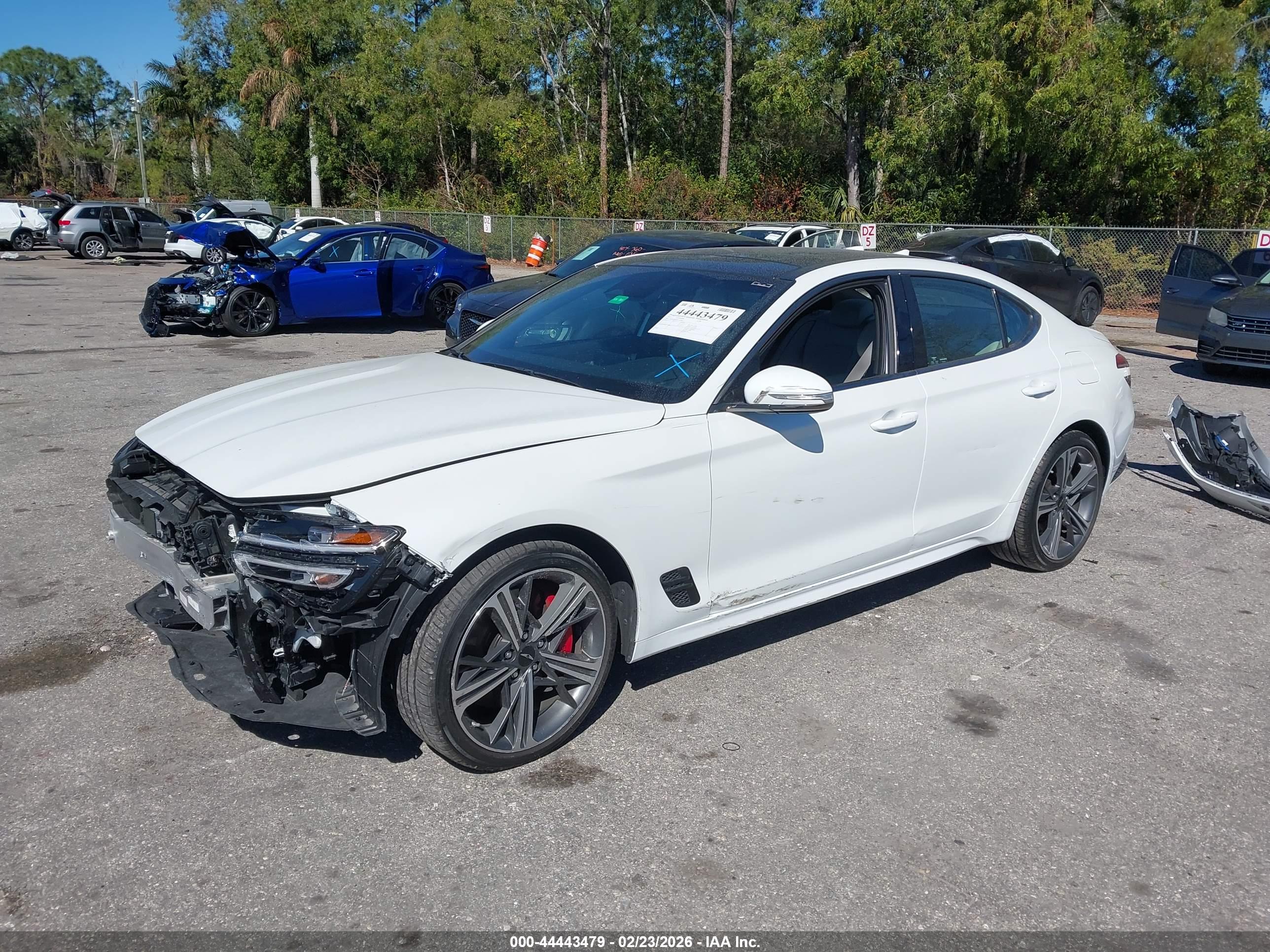 GENESIS G70 image 2