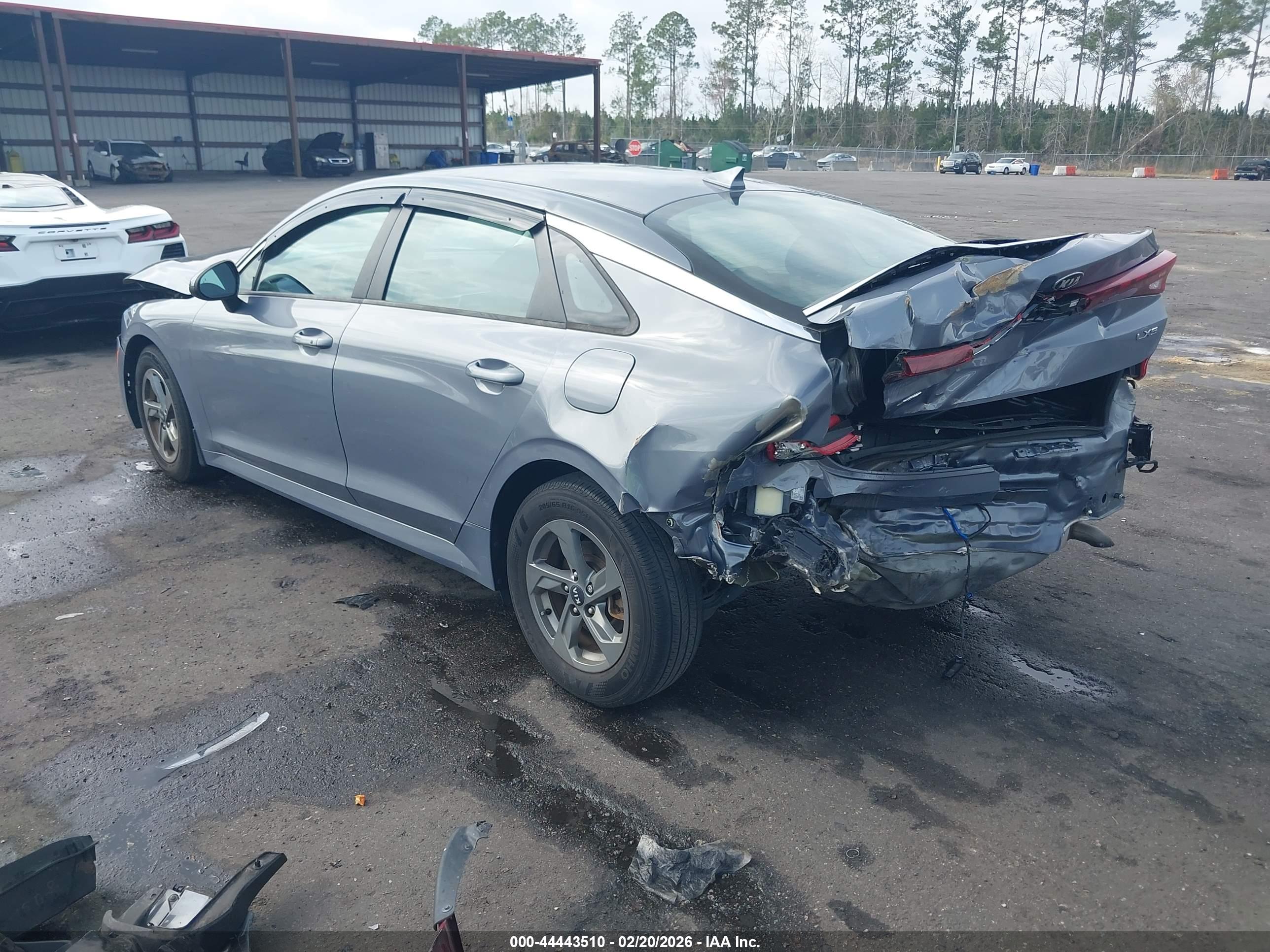 KIA K5 image 3