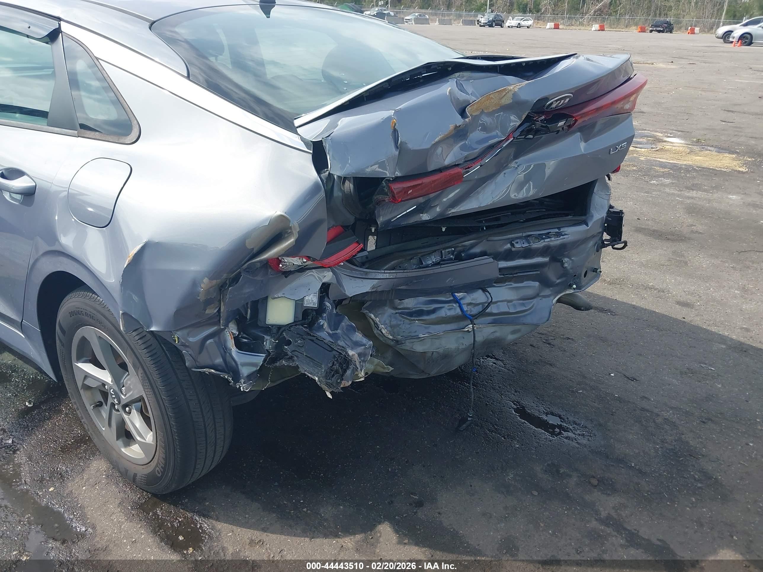 KIA K5 image 6