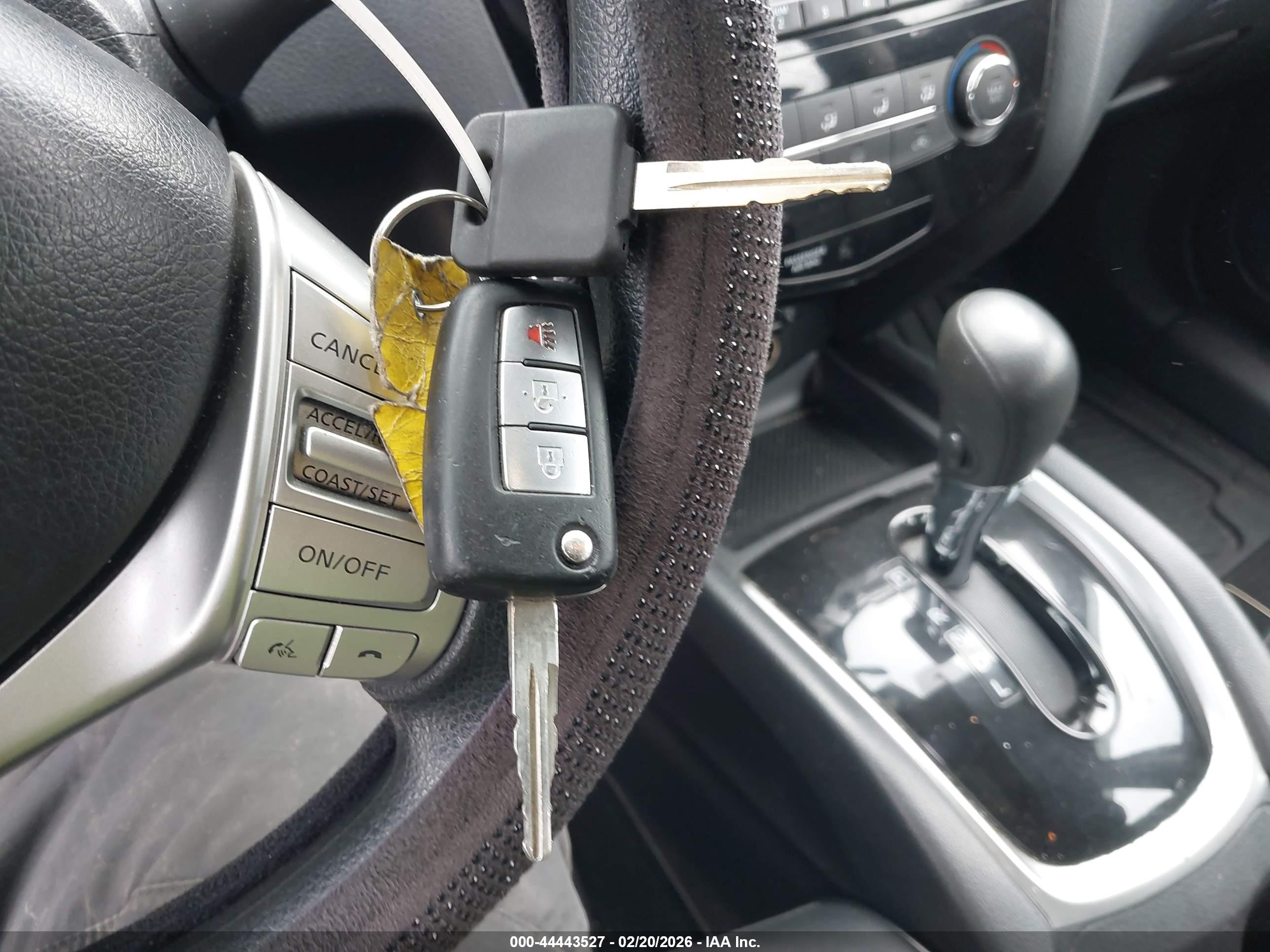 NISSAN ROGUE image 11