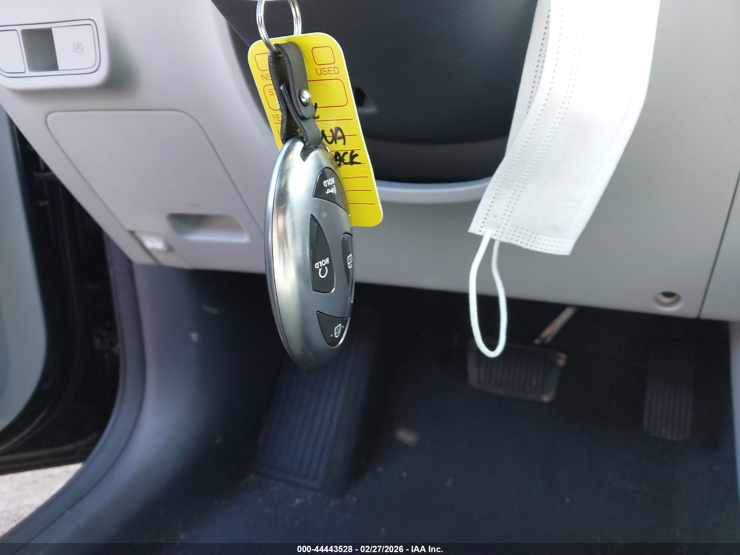 HYUNDAI KONA image 11