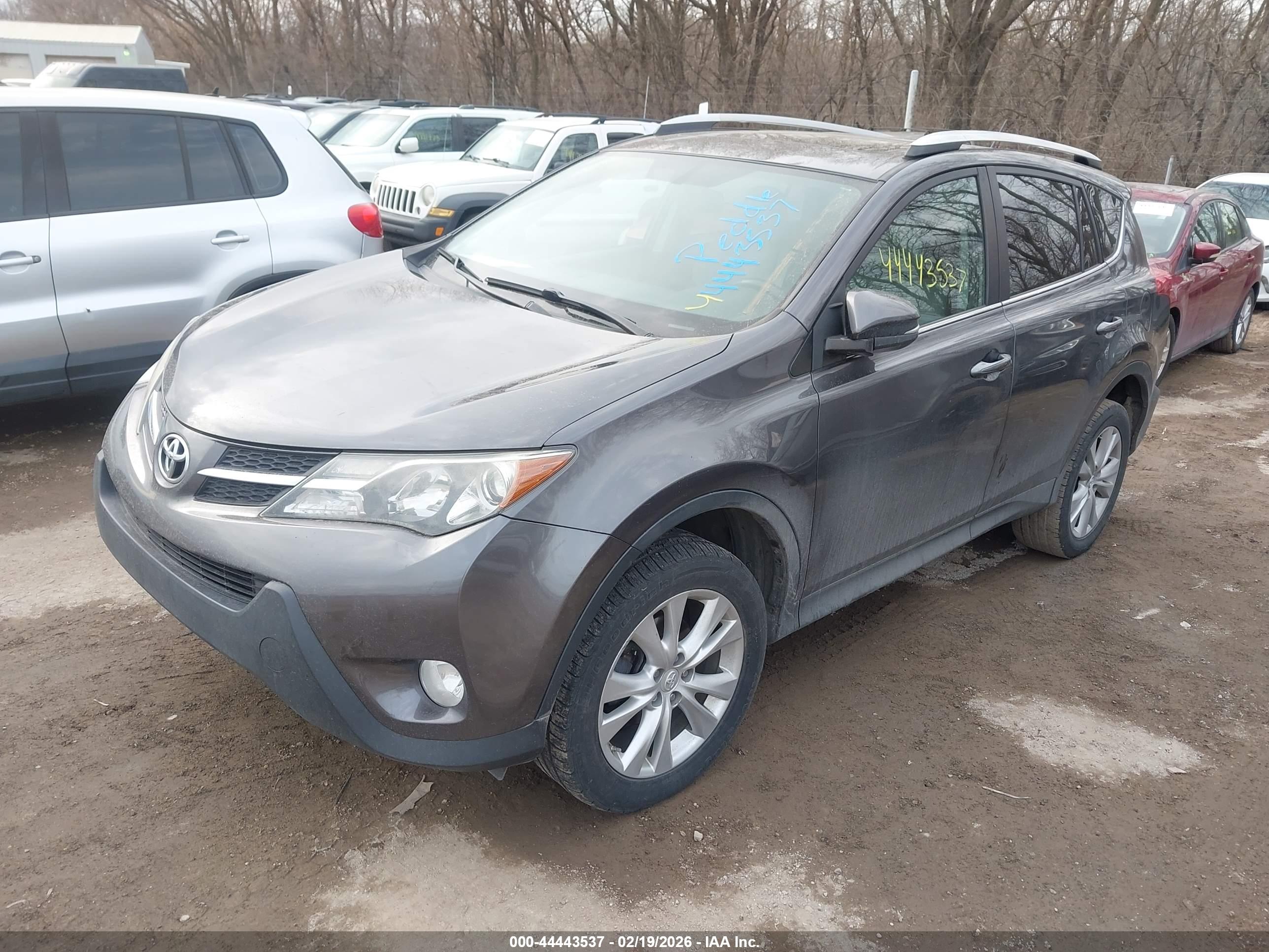 TOYOTA RAV4 image 2