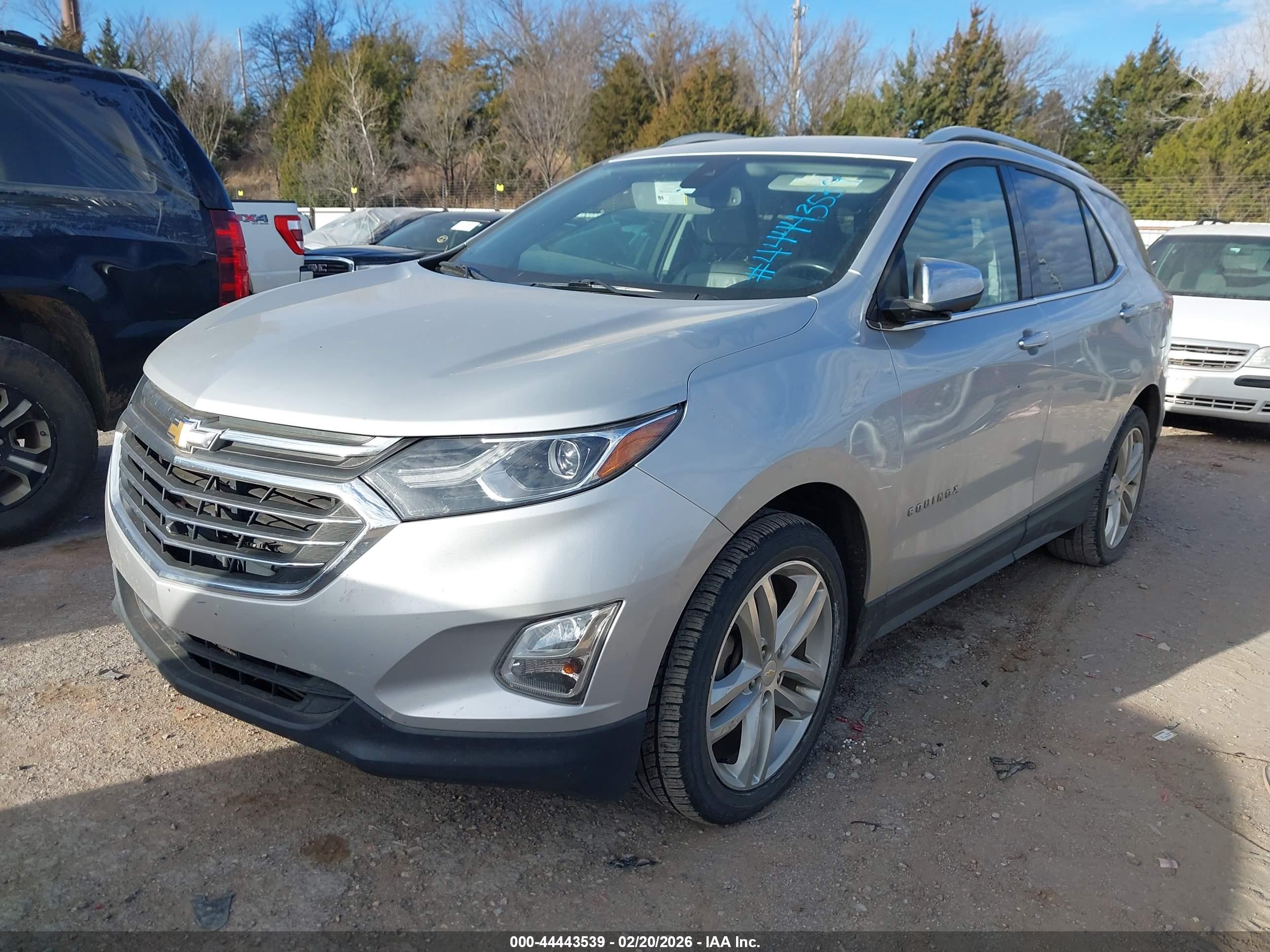 CHEVROLET EQUINOX image 2