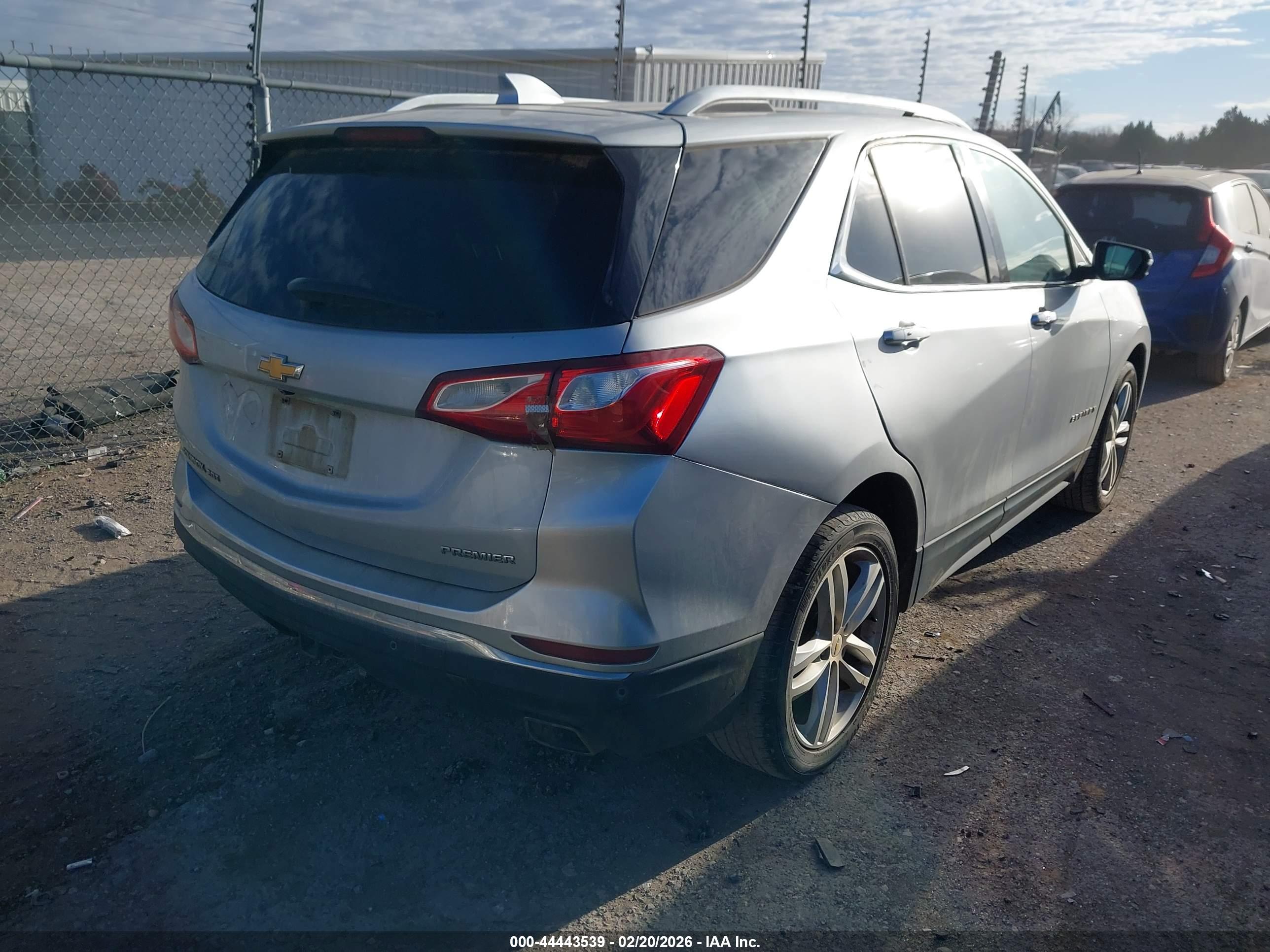 CHEVROLET EQUINOX image 4