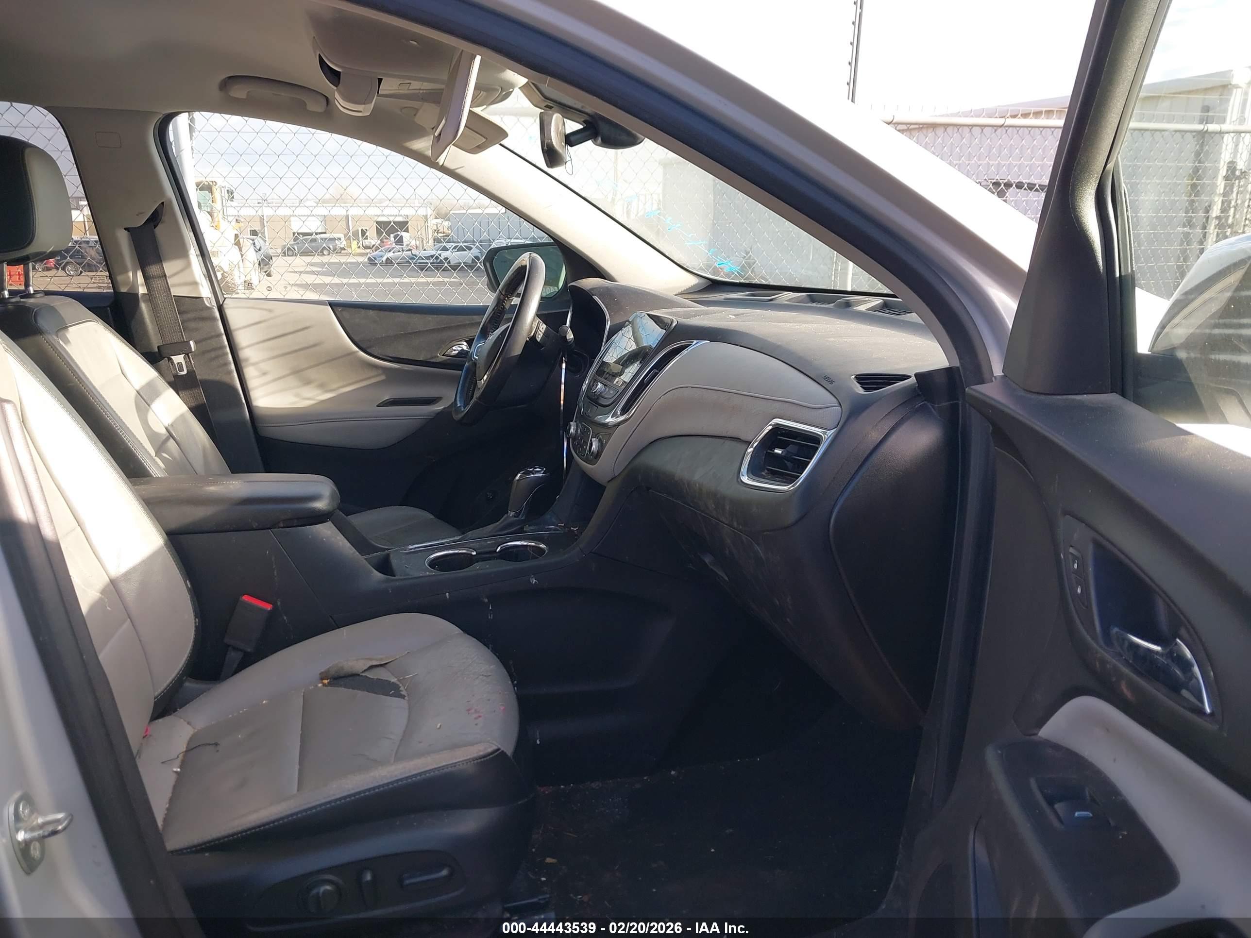 CHEVROLET EQUINOX image 5