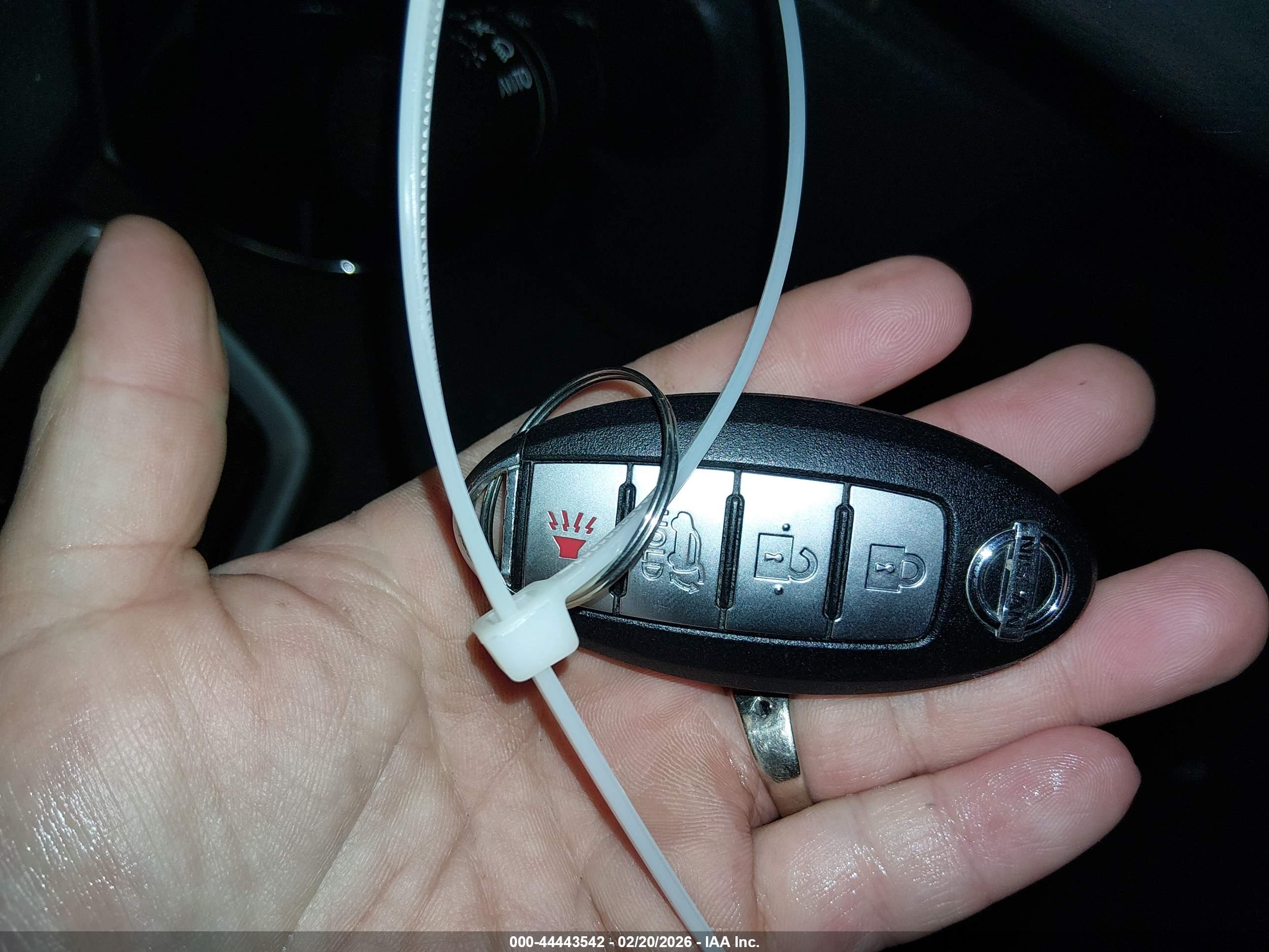 NISSAN ROGUE image 11