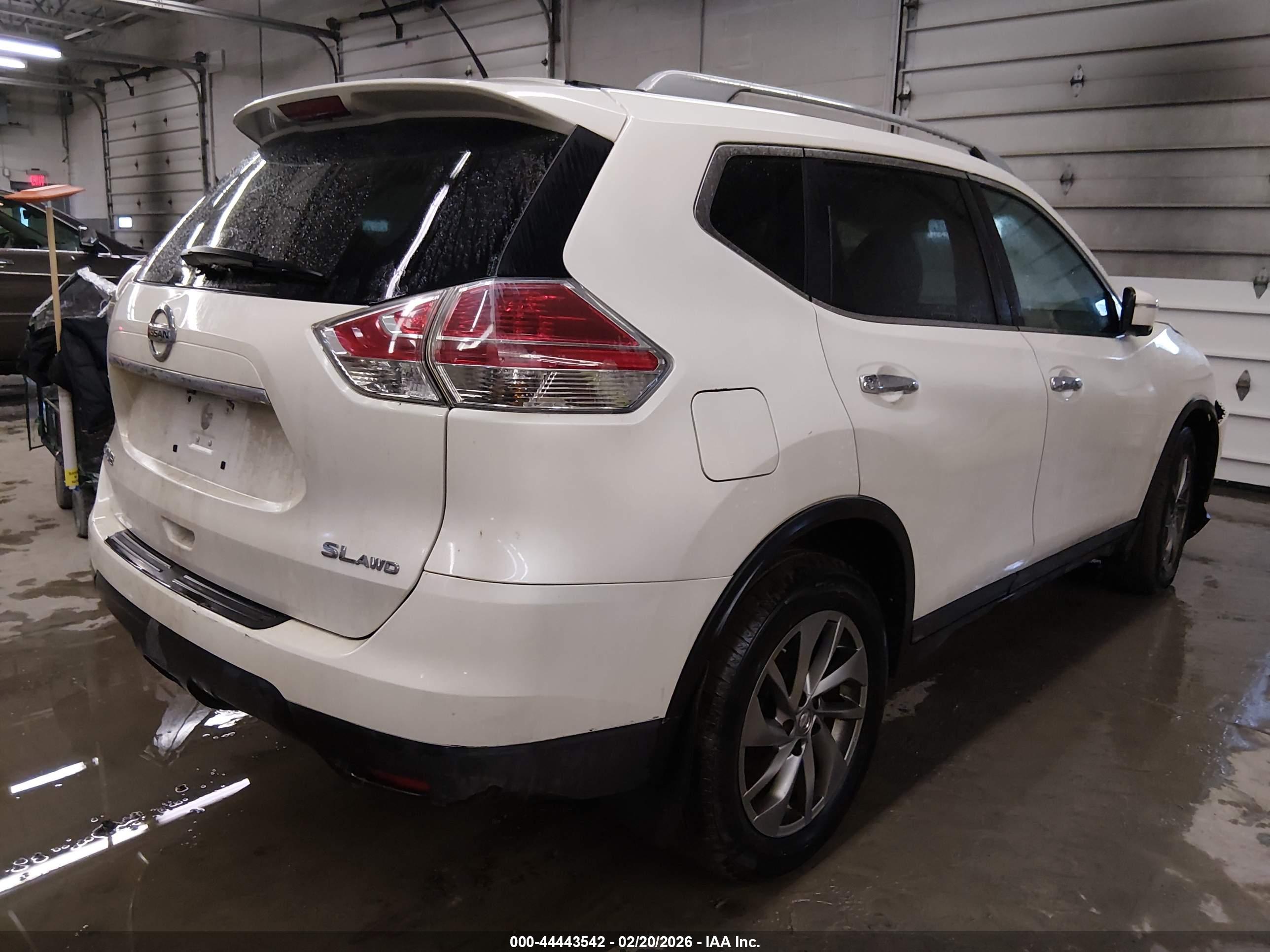 NISSAN ROGUE image 4