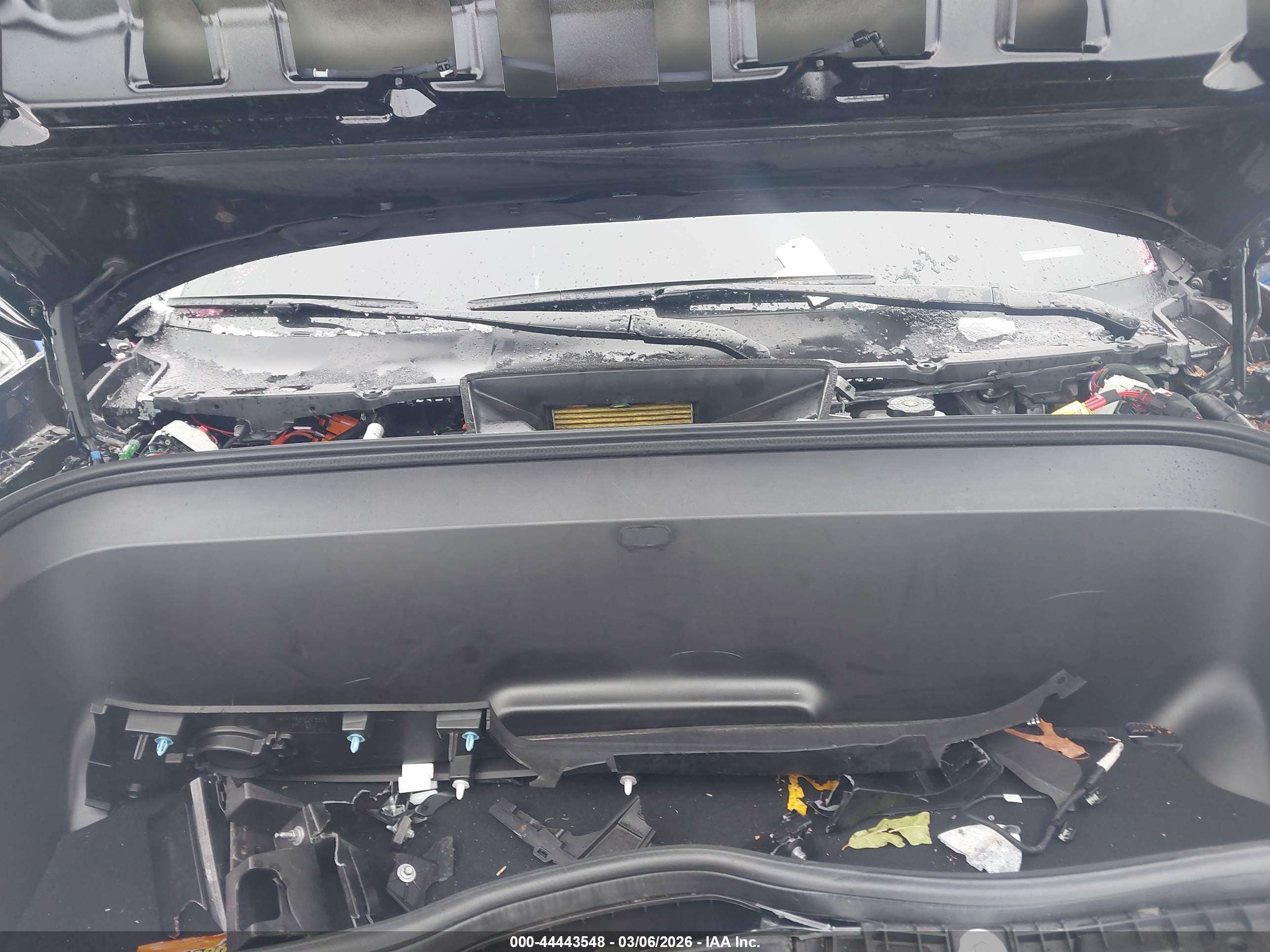RIVIAN R1S image 10