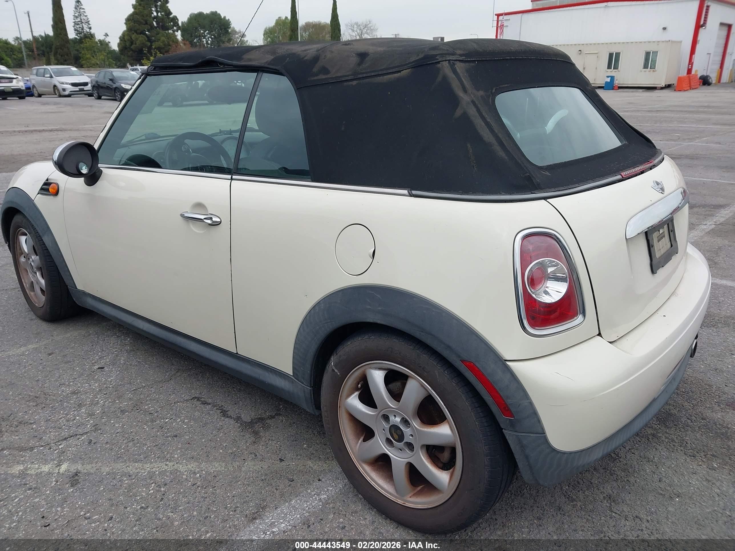MINI COOPER image 3