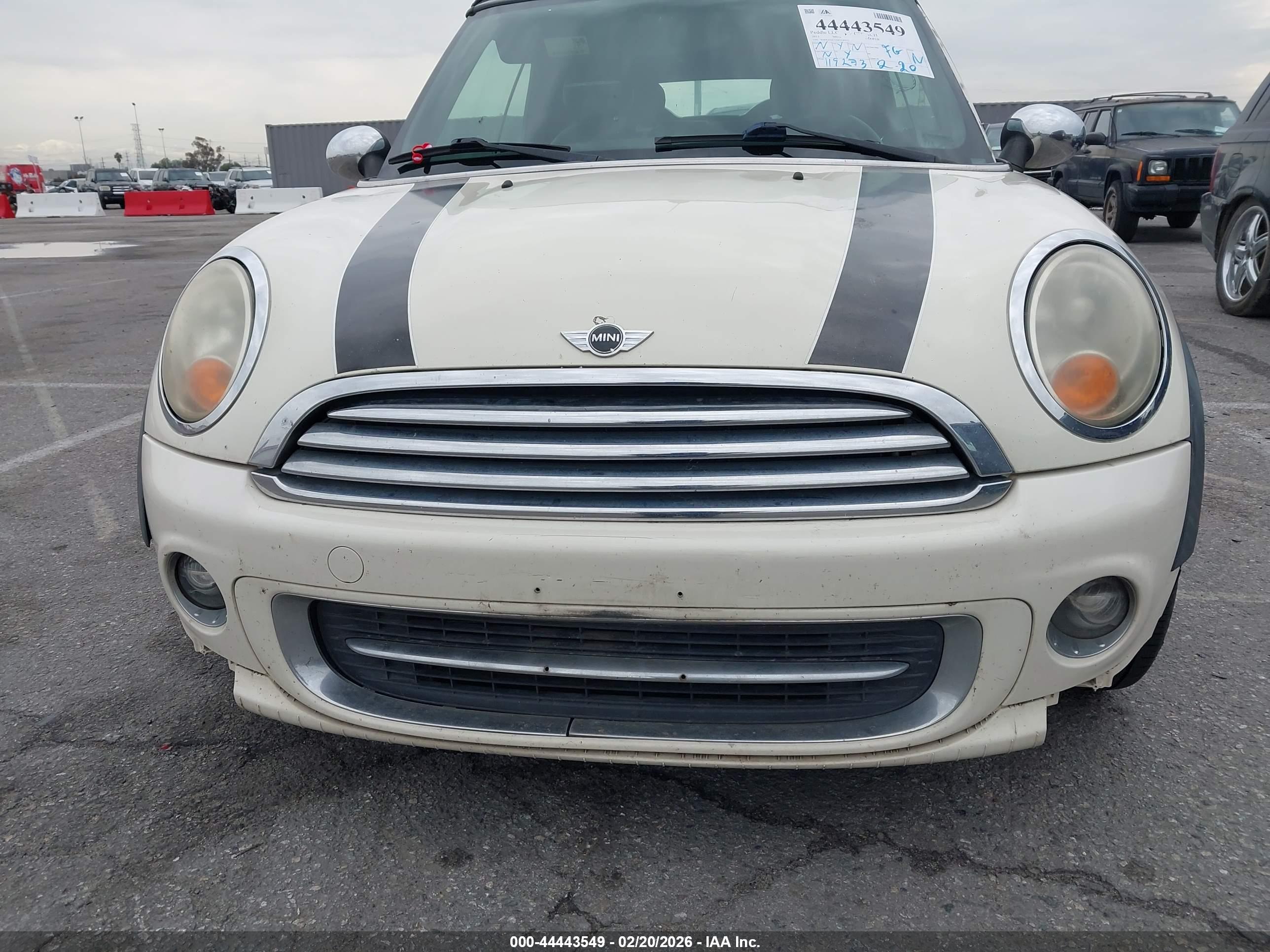 MINI COOPER image 6