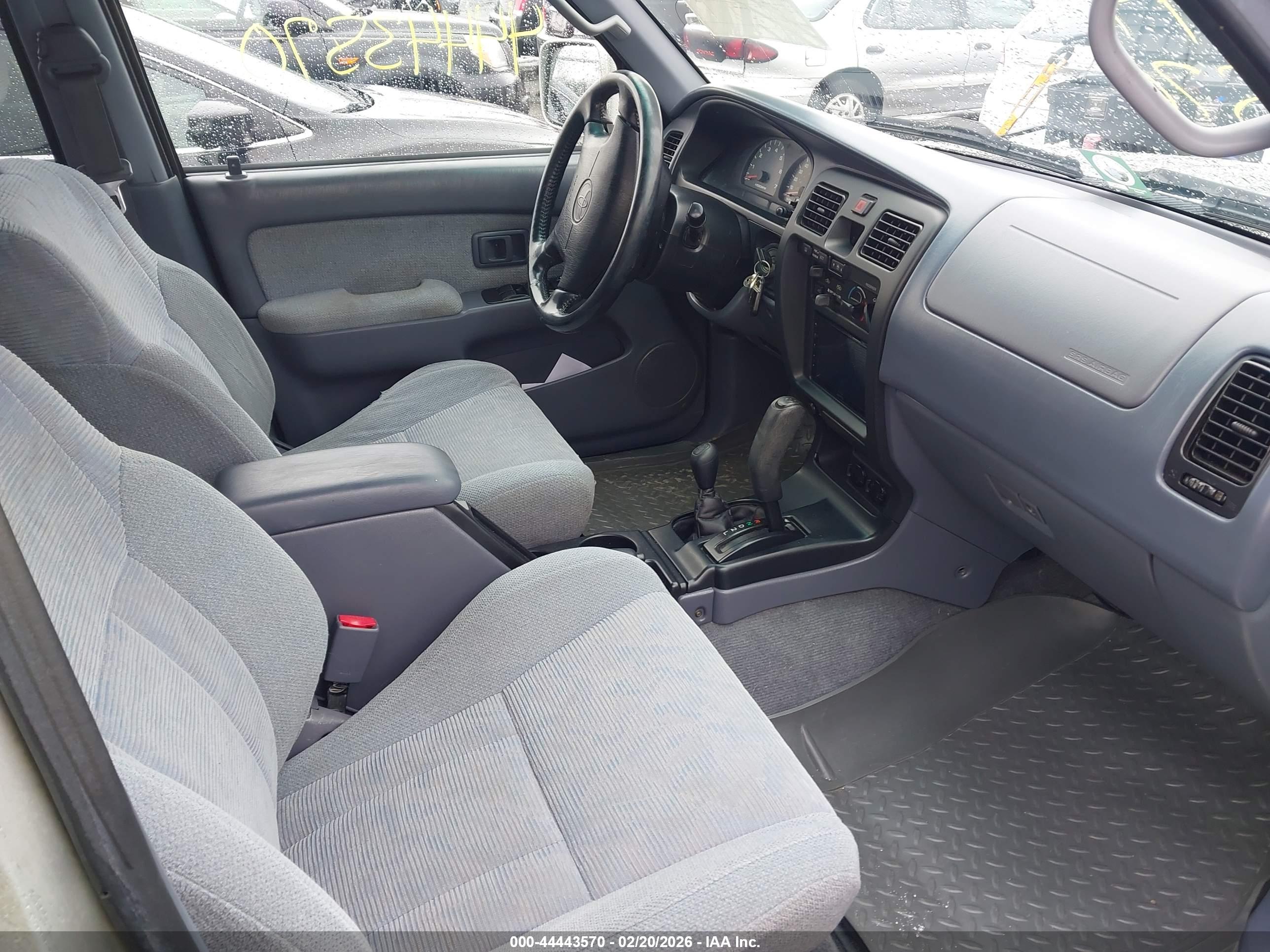 TOYOTA 4RUNNER image 5