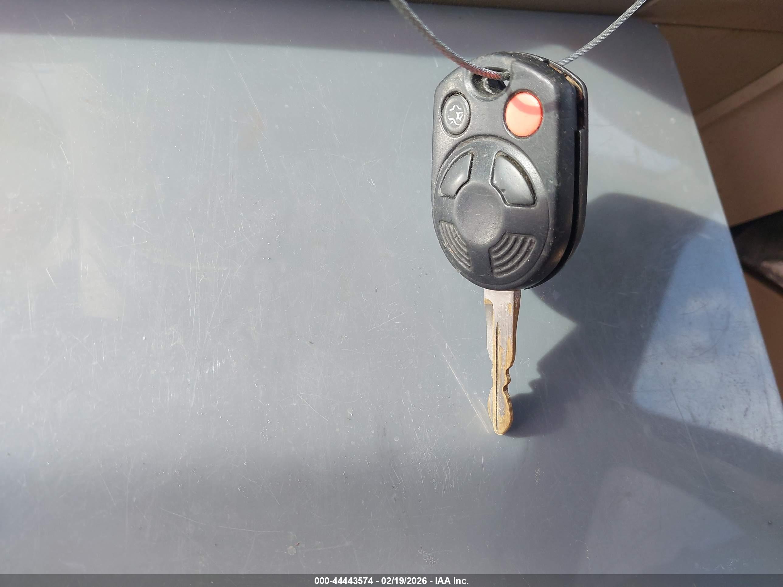 FORD ESCAPE image 11