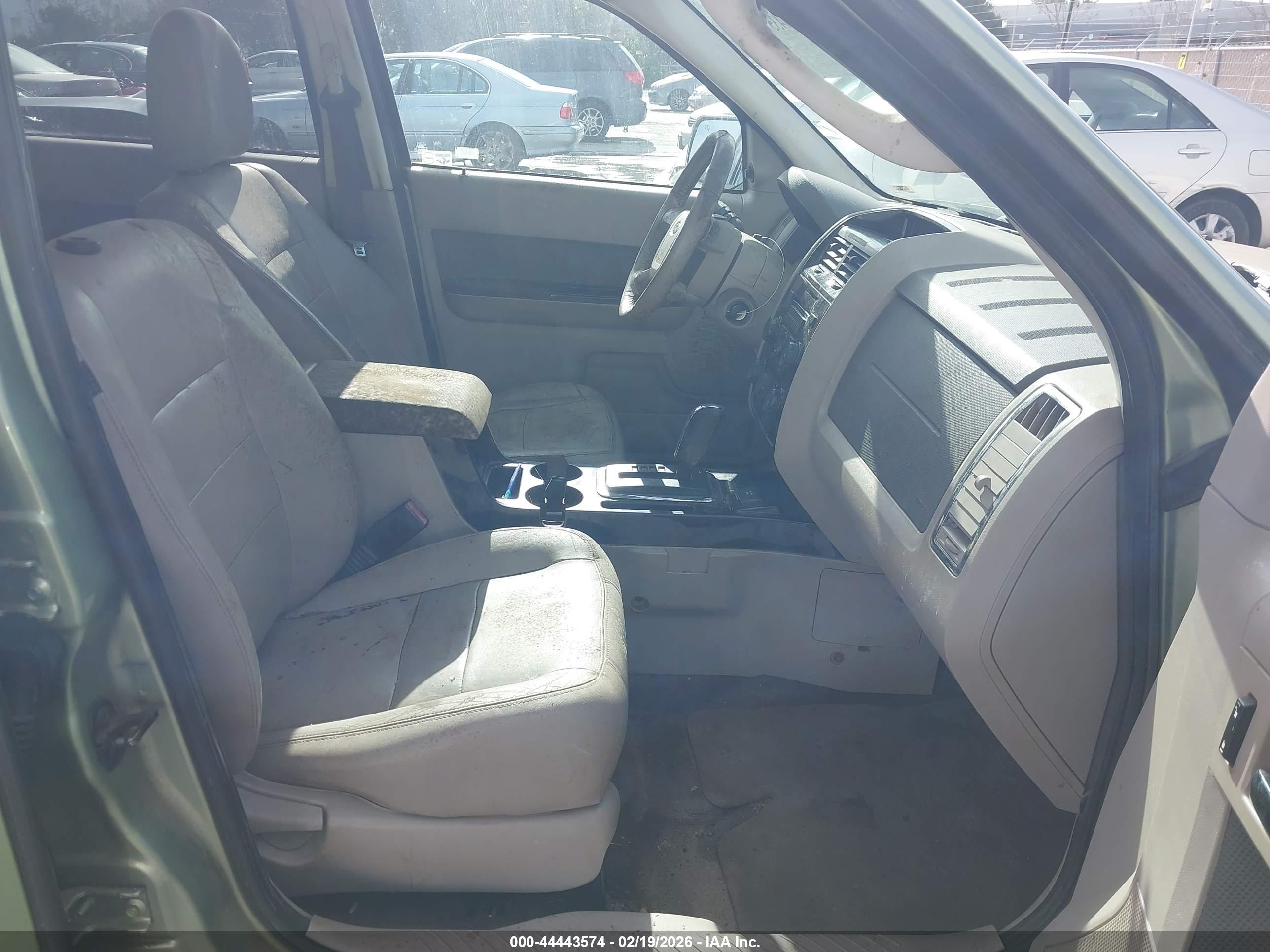 FORD ESCAPE image 5