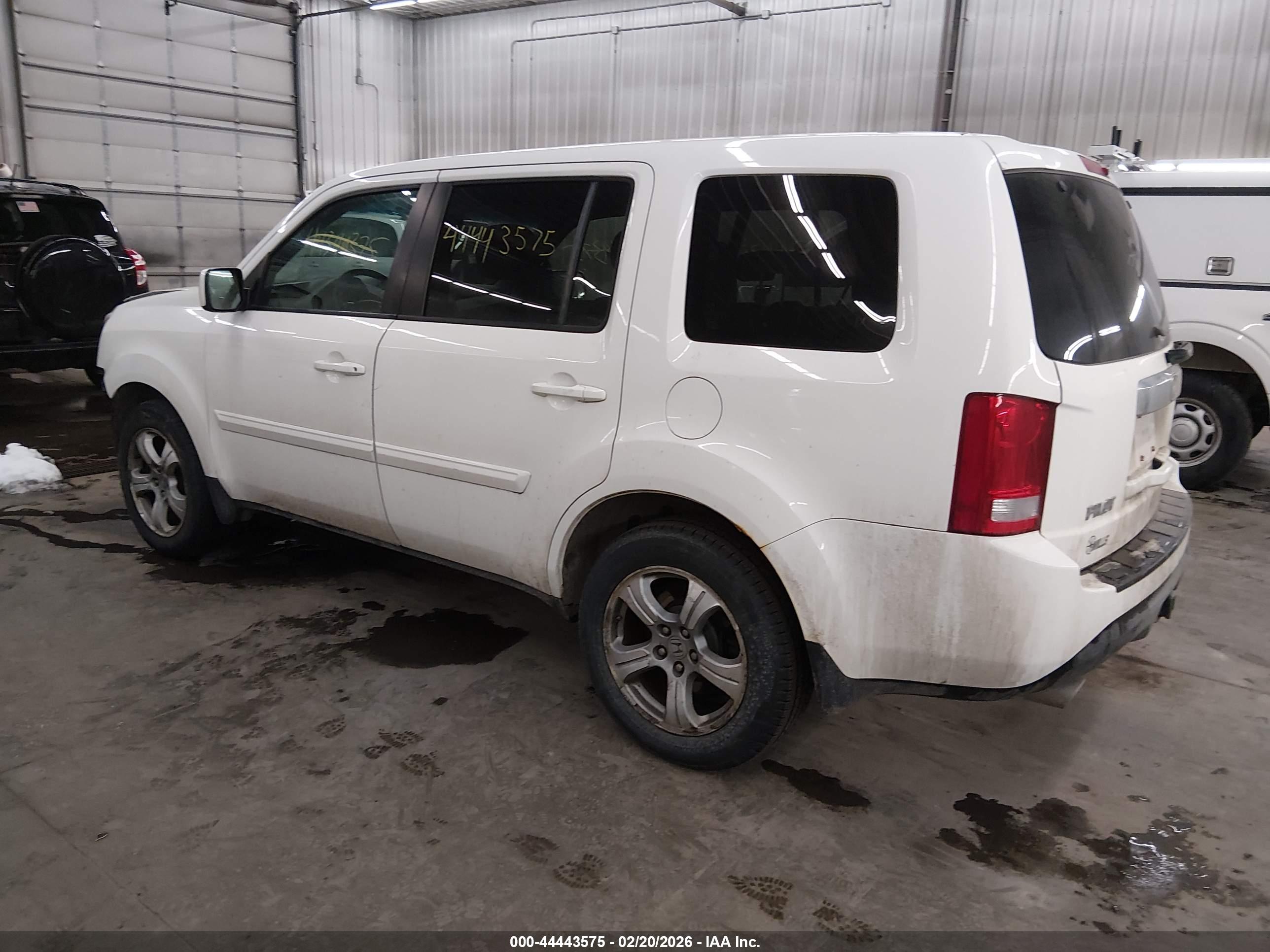 HONDA PILOT image 3