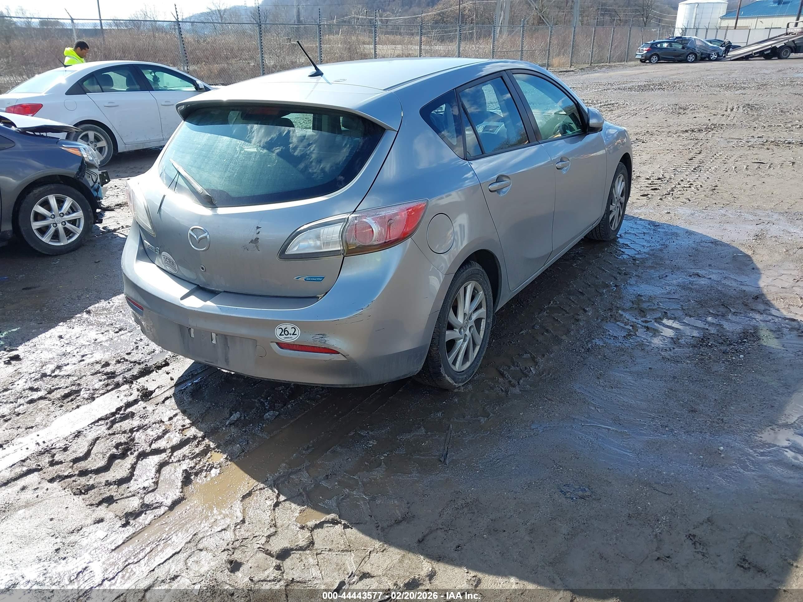 MAZDA MAZDA3 image 4