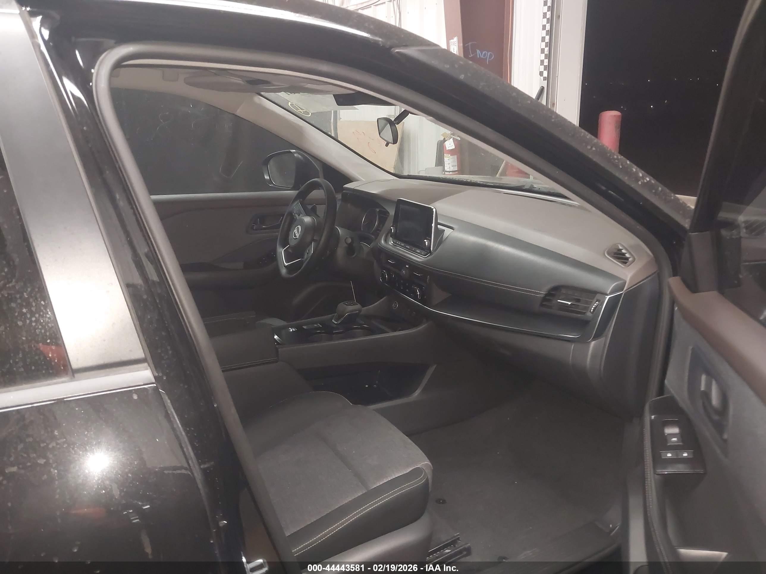 NISSAN ROGUE image 5