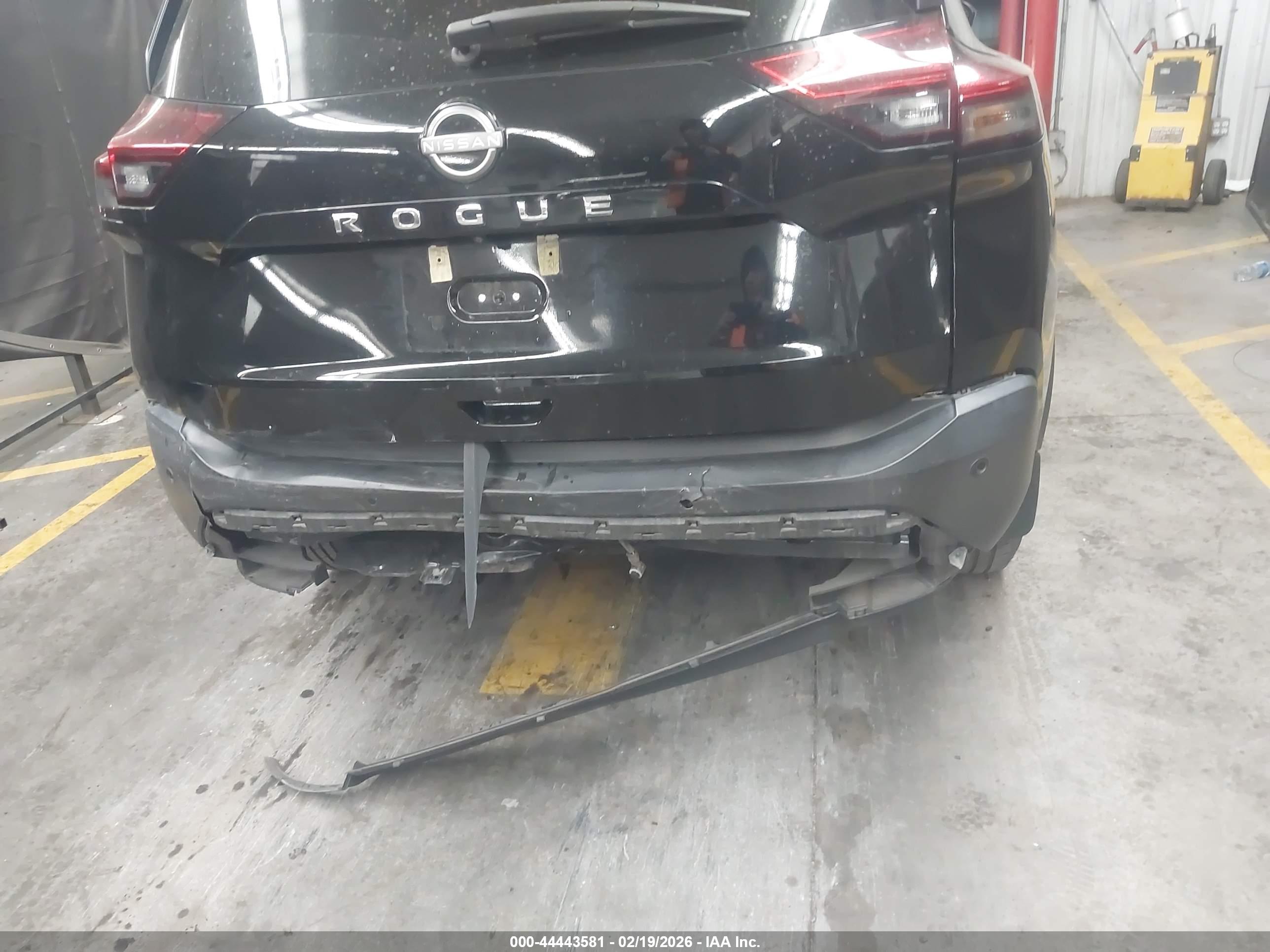 NISSAN ROGUE image 6