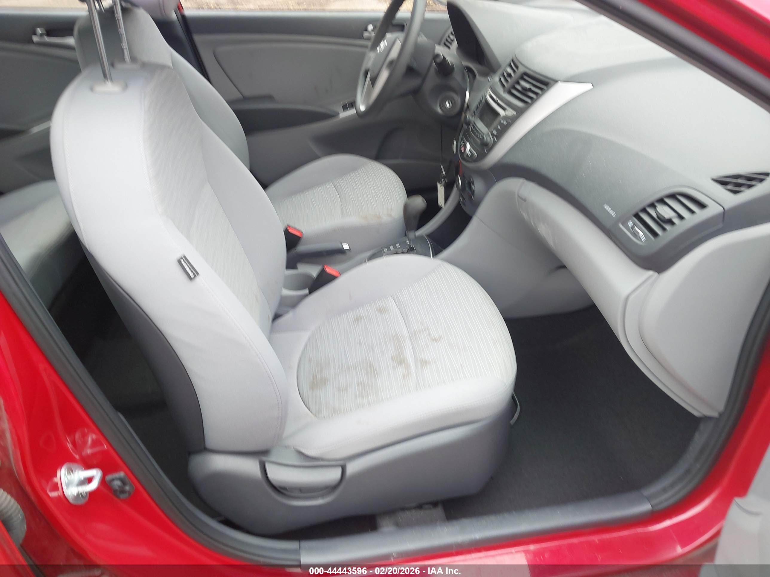 HYUNDAI ACCENT image 5