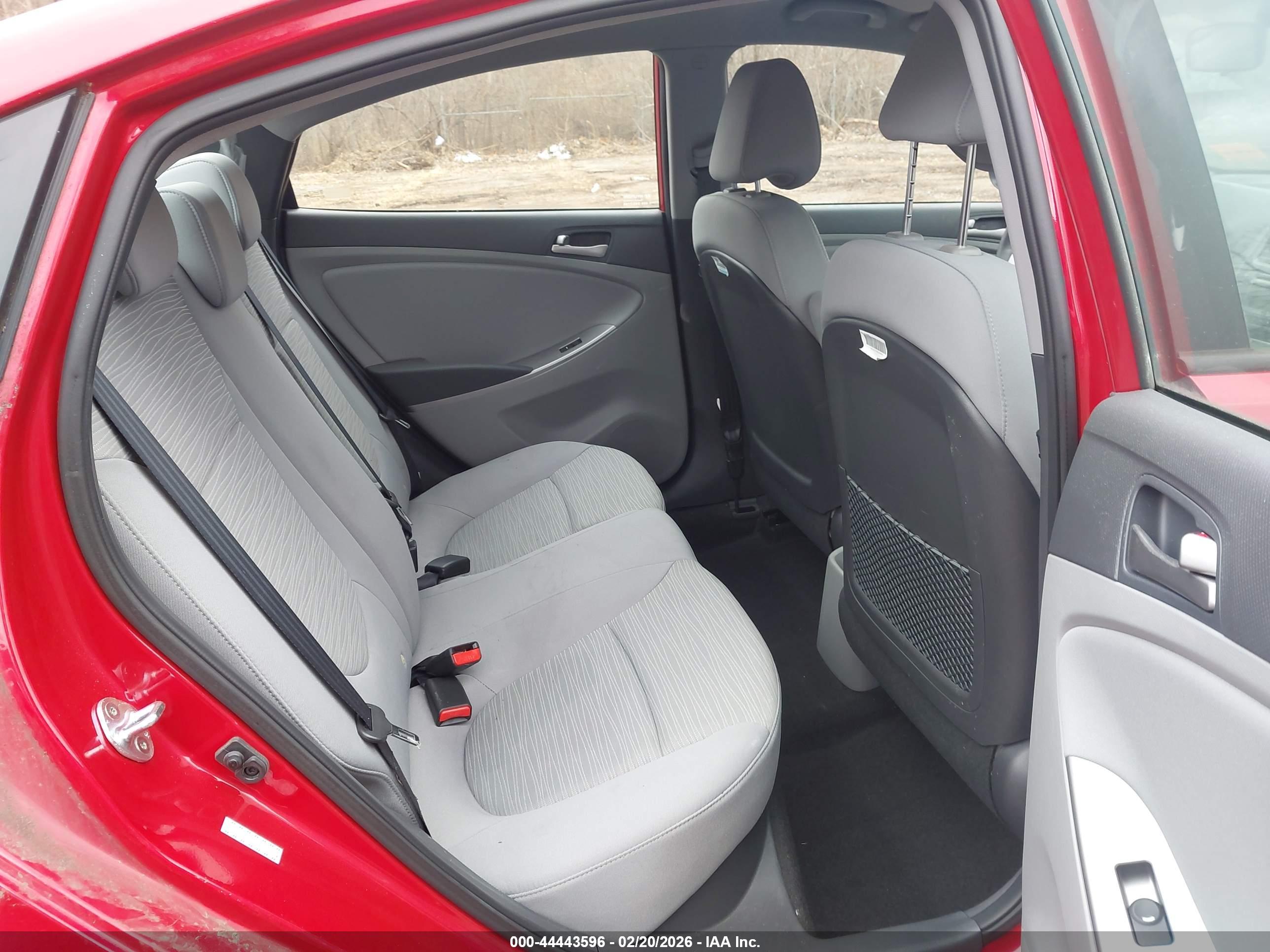 HYUNDAI ACCENT image 8