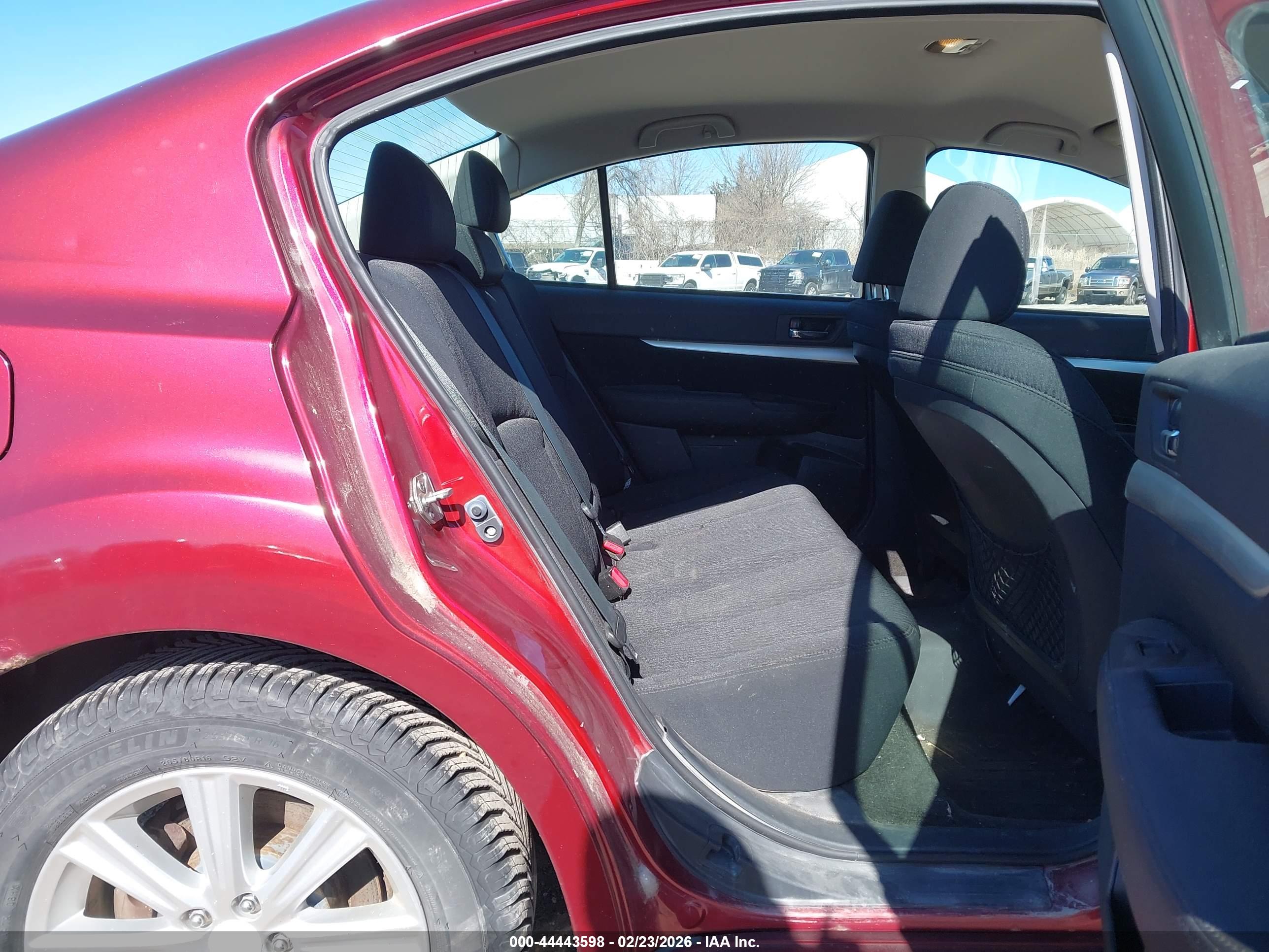 SUBARU LEGACY image 8