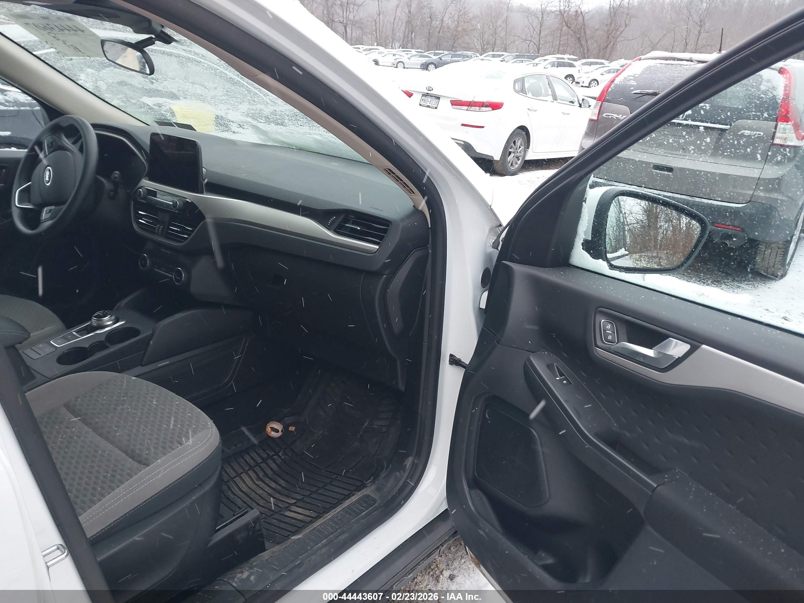 FORD ESCAPE image 5