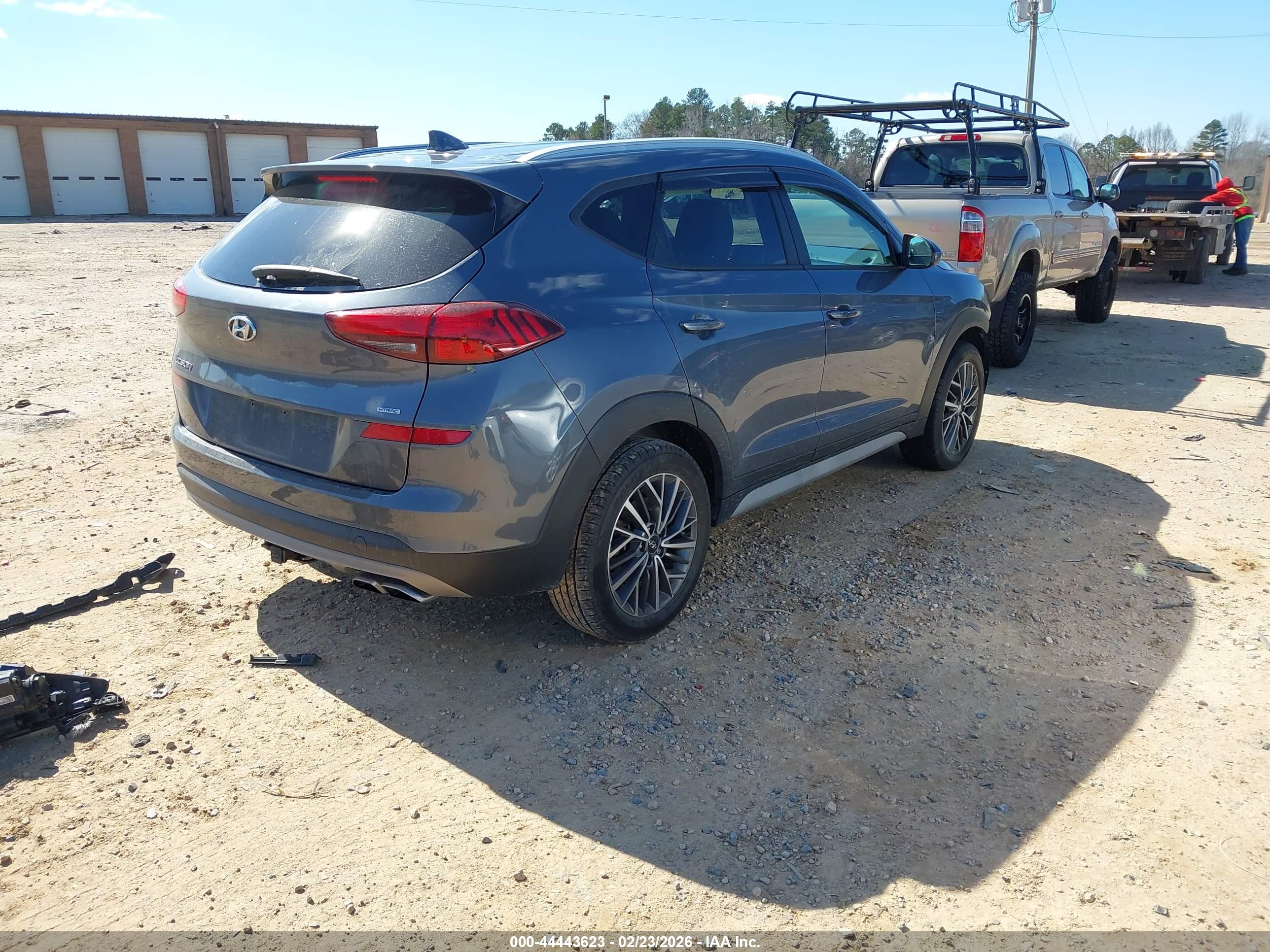 HYUNDAI TUCSON image 4