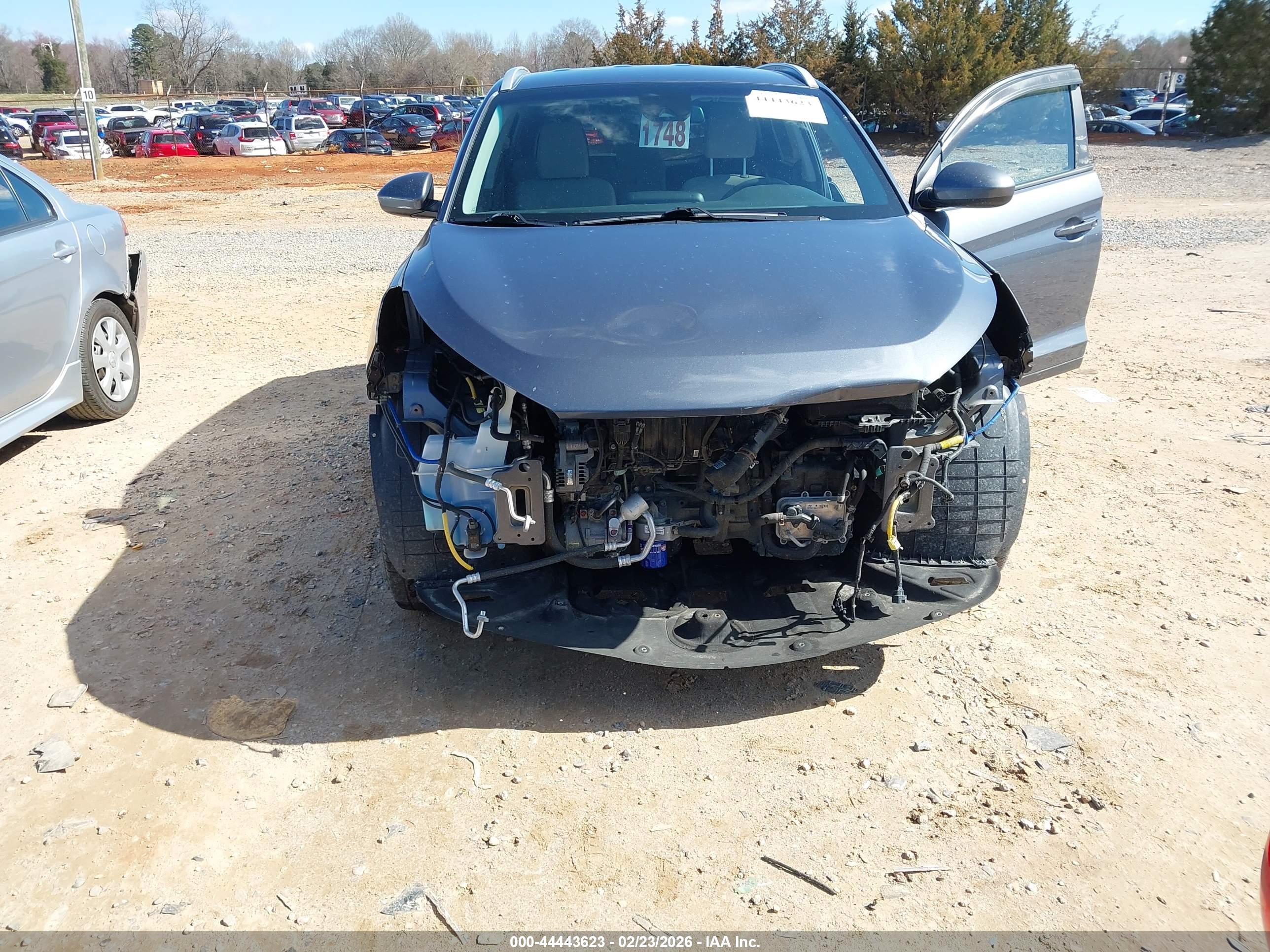 HYUNDAI TUCSON image 6