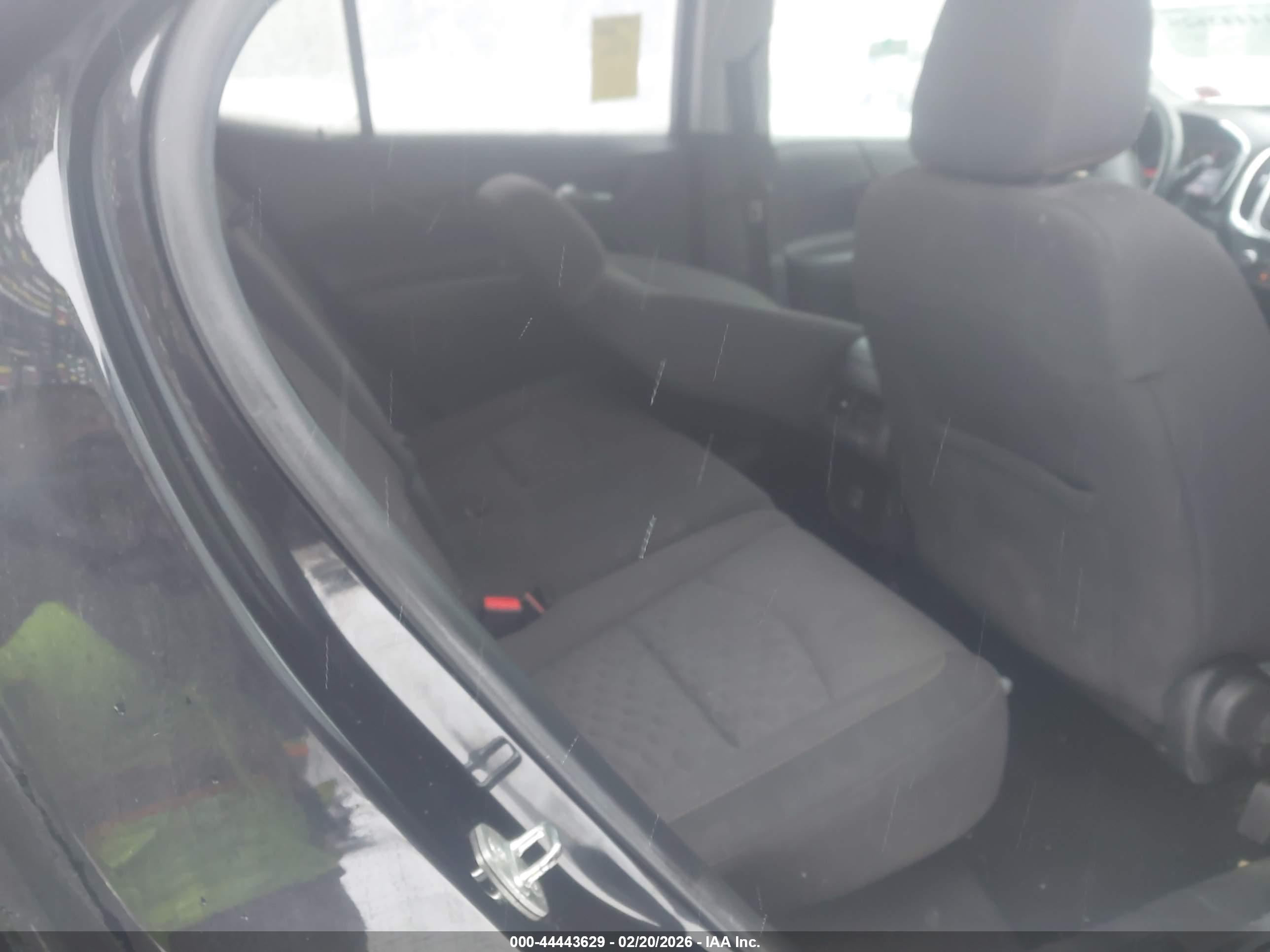 CHEVROLET EQUINOX image 8