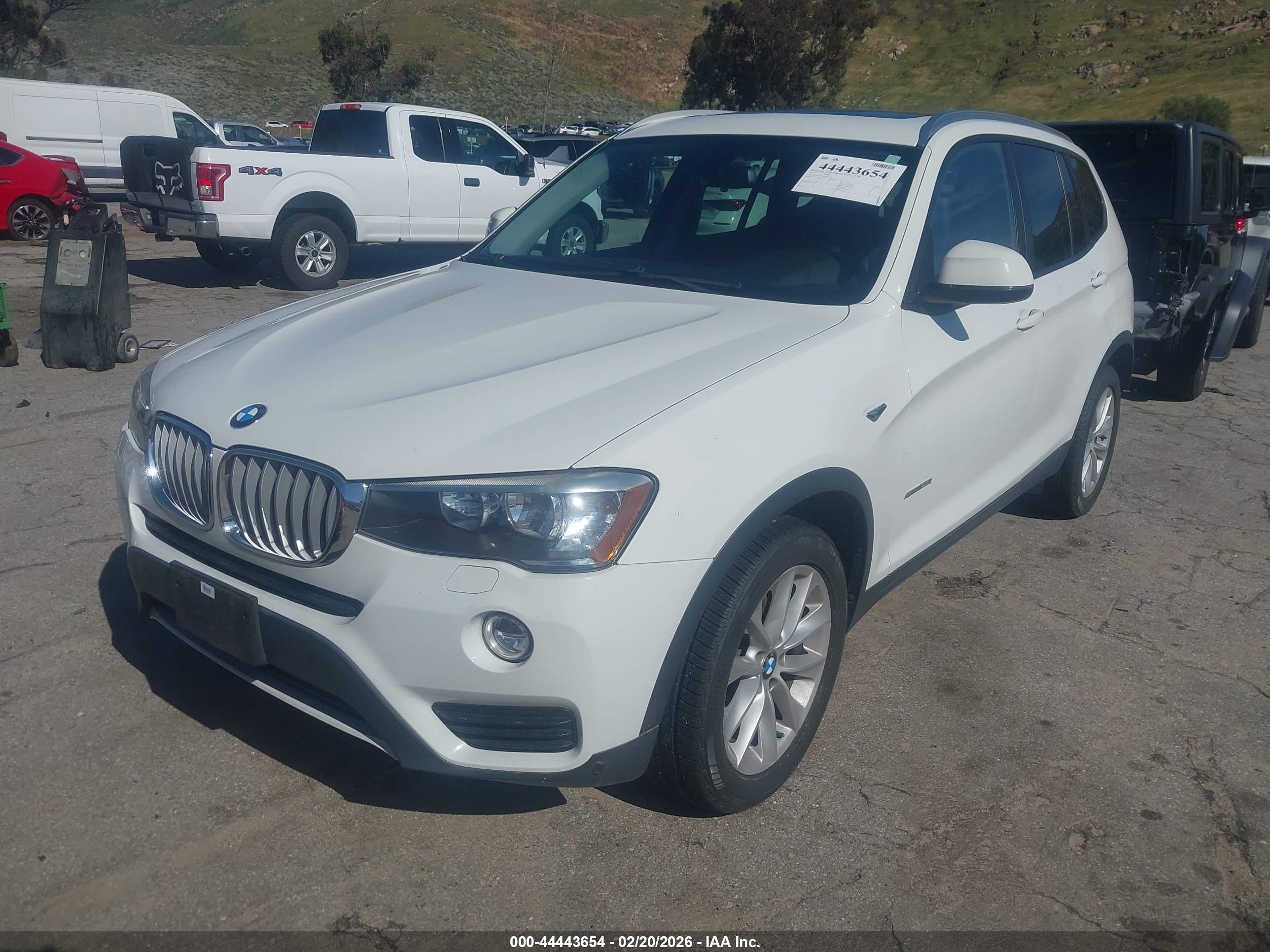 BMW X3 image 2