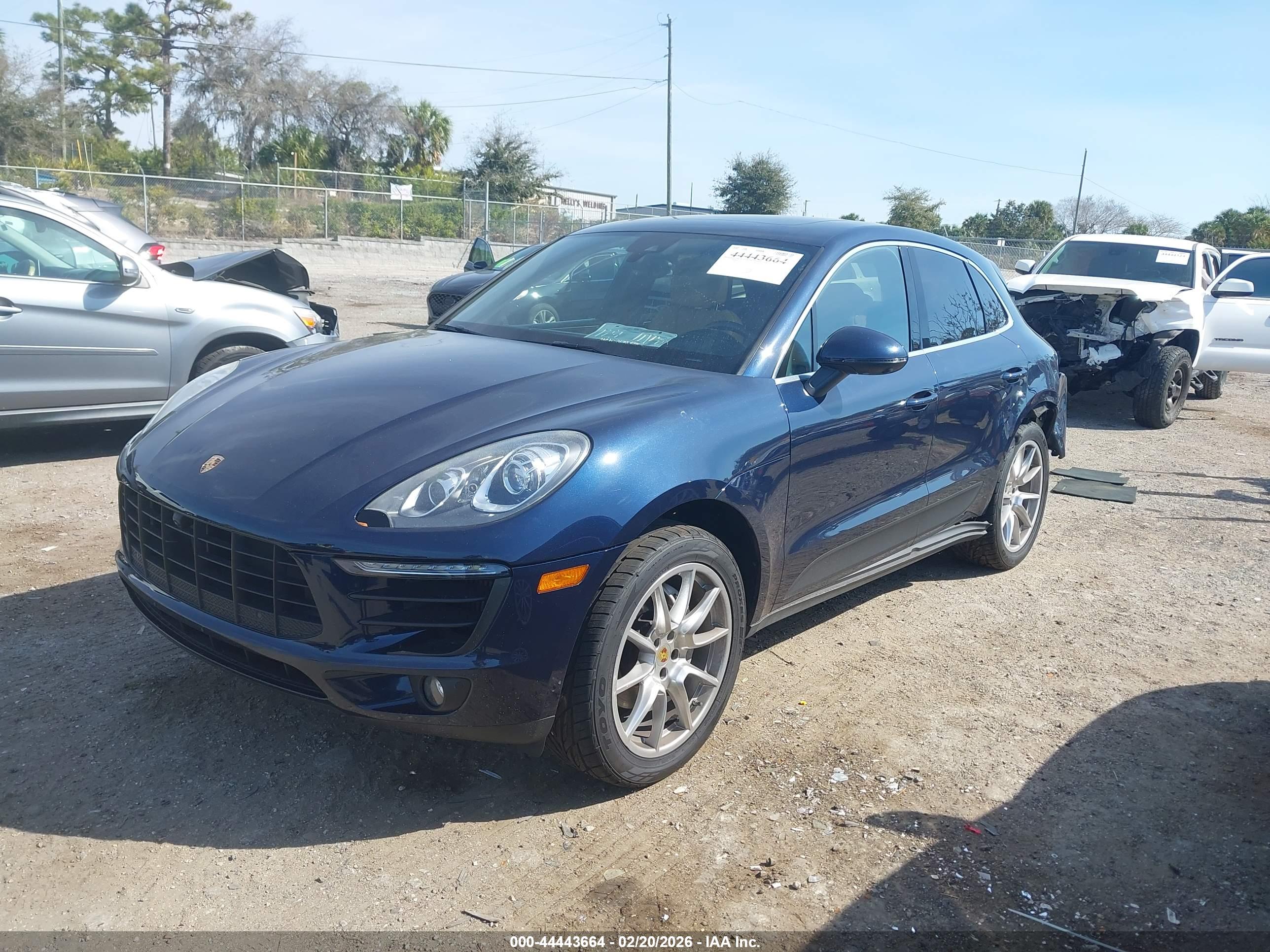 PORSCHE MACAN image 2