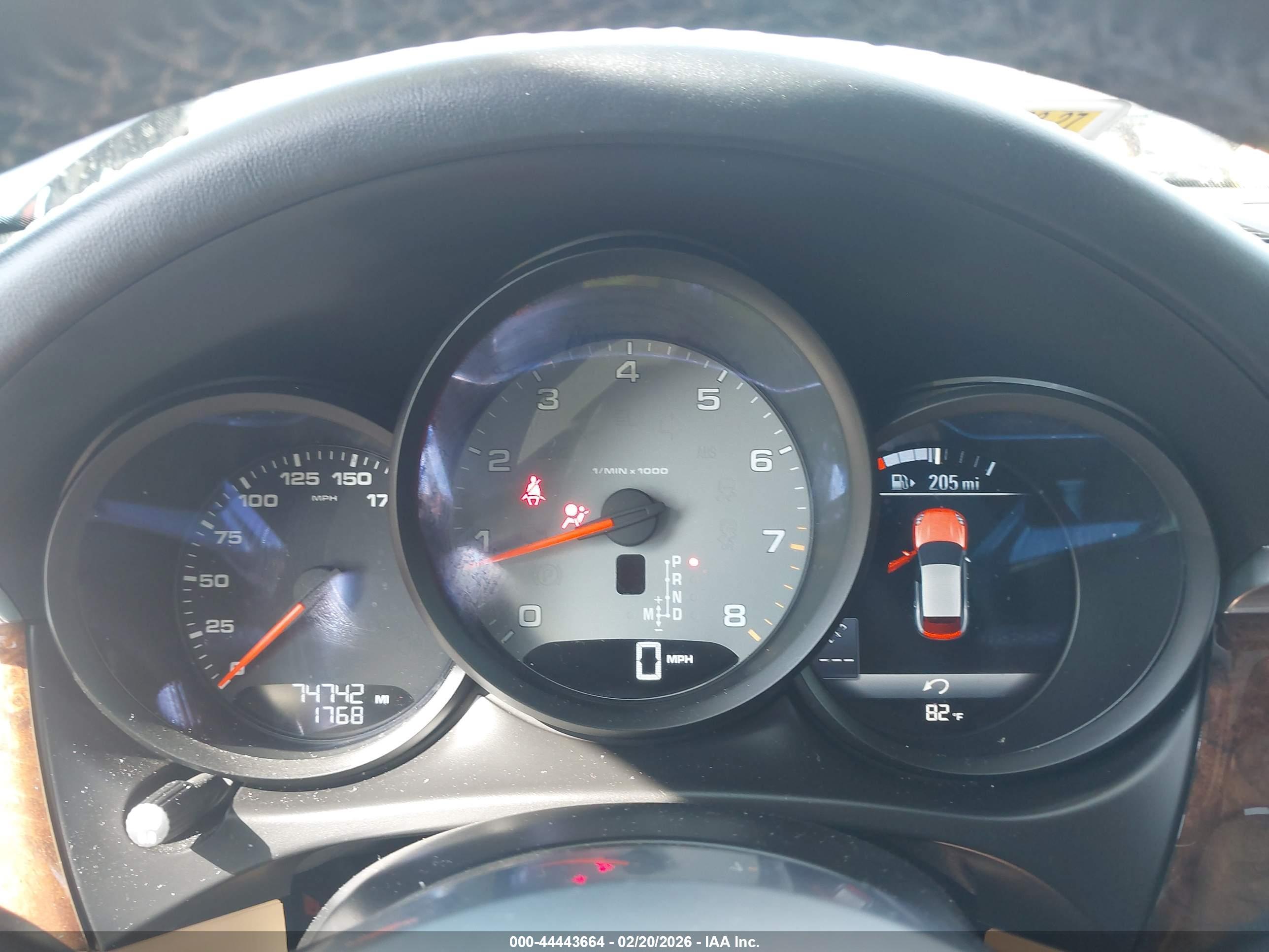 PORSCHE MACAN image 7