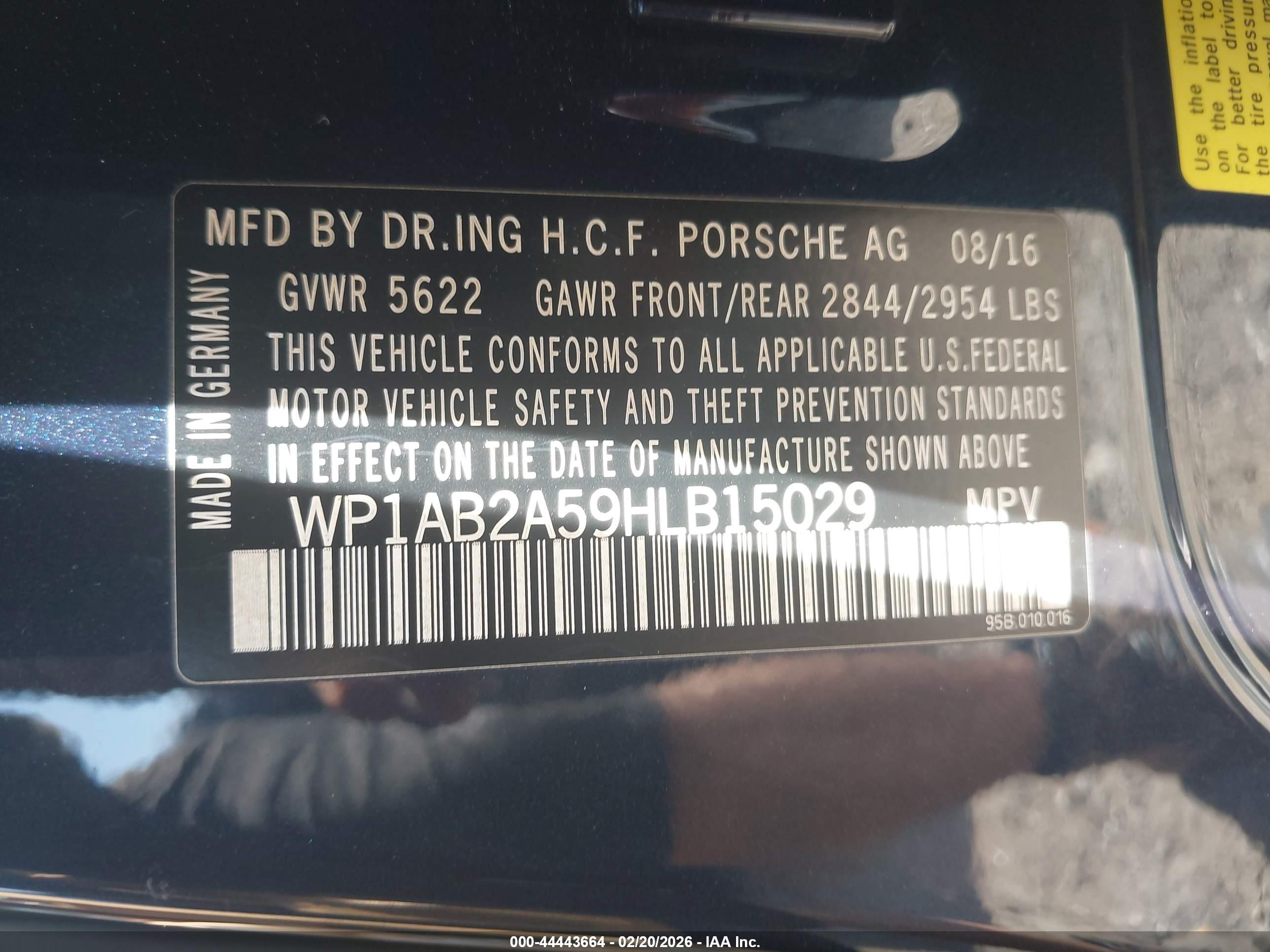 PORSCHE MACAN image 9