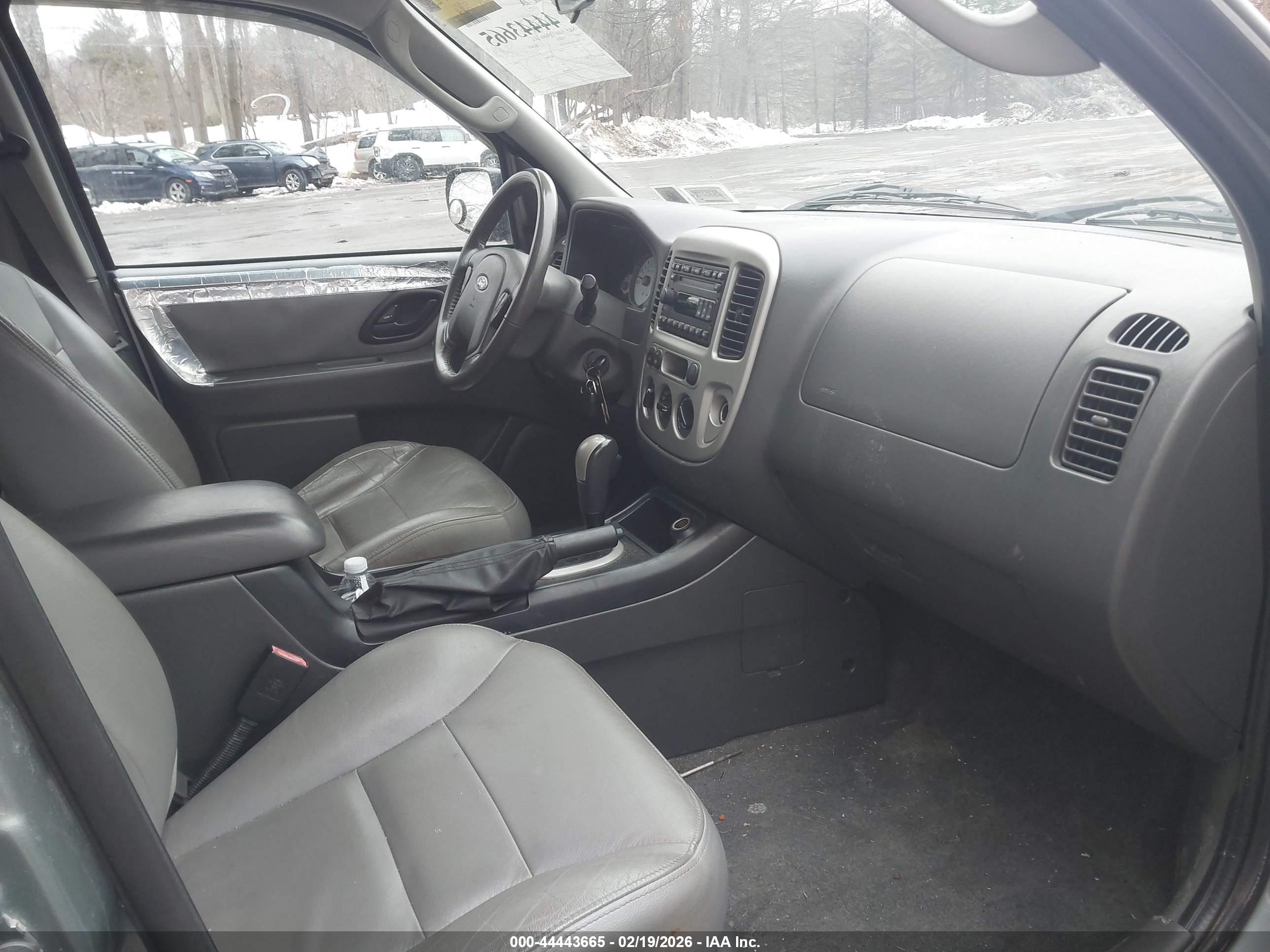 FORD ESCAPE image 5