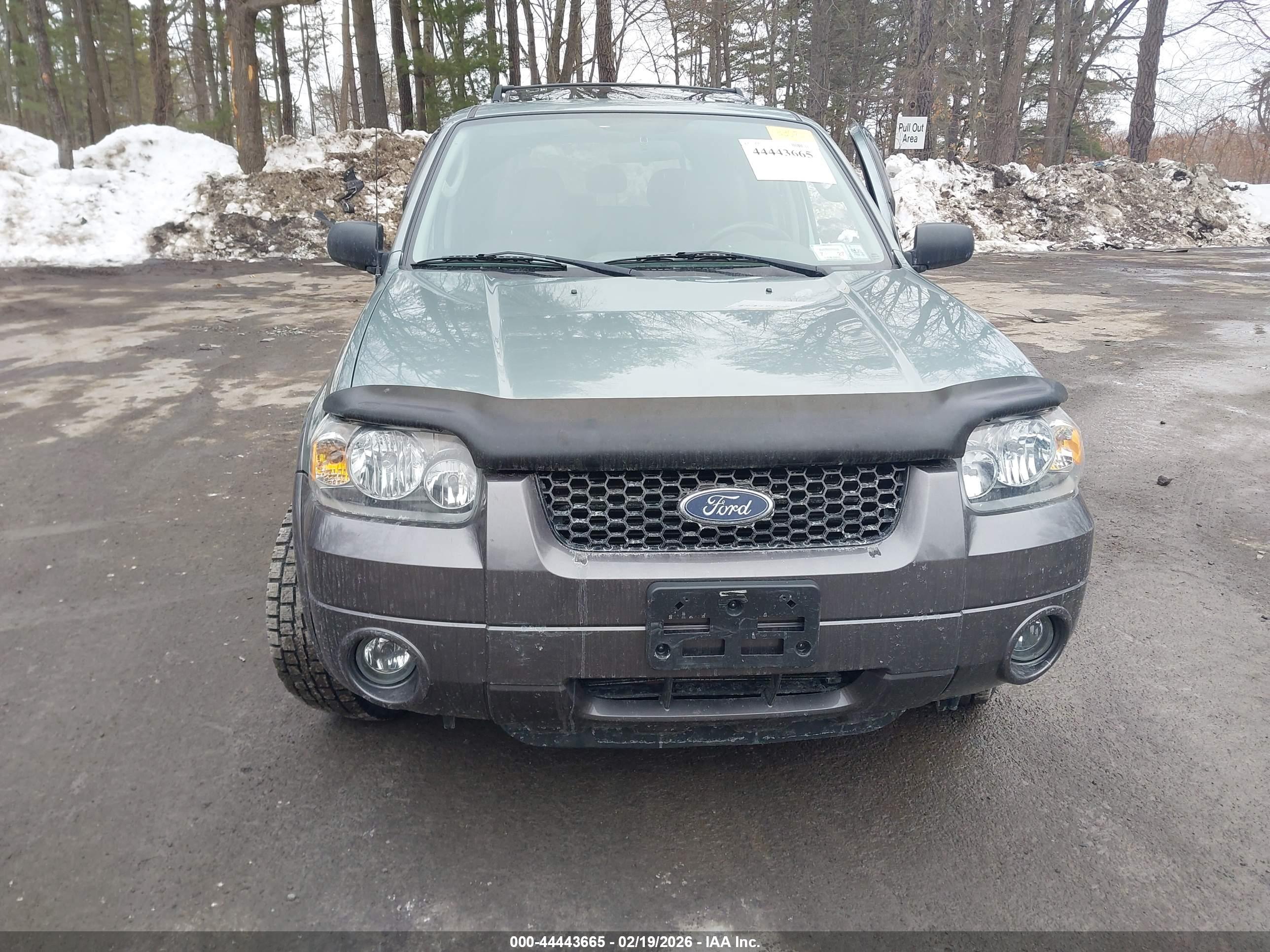 FORD ESCAPE image 6