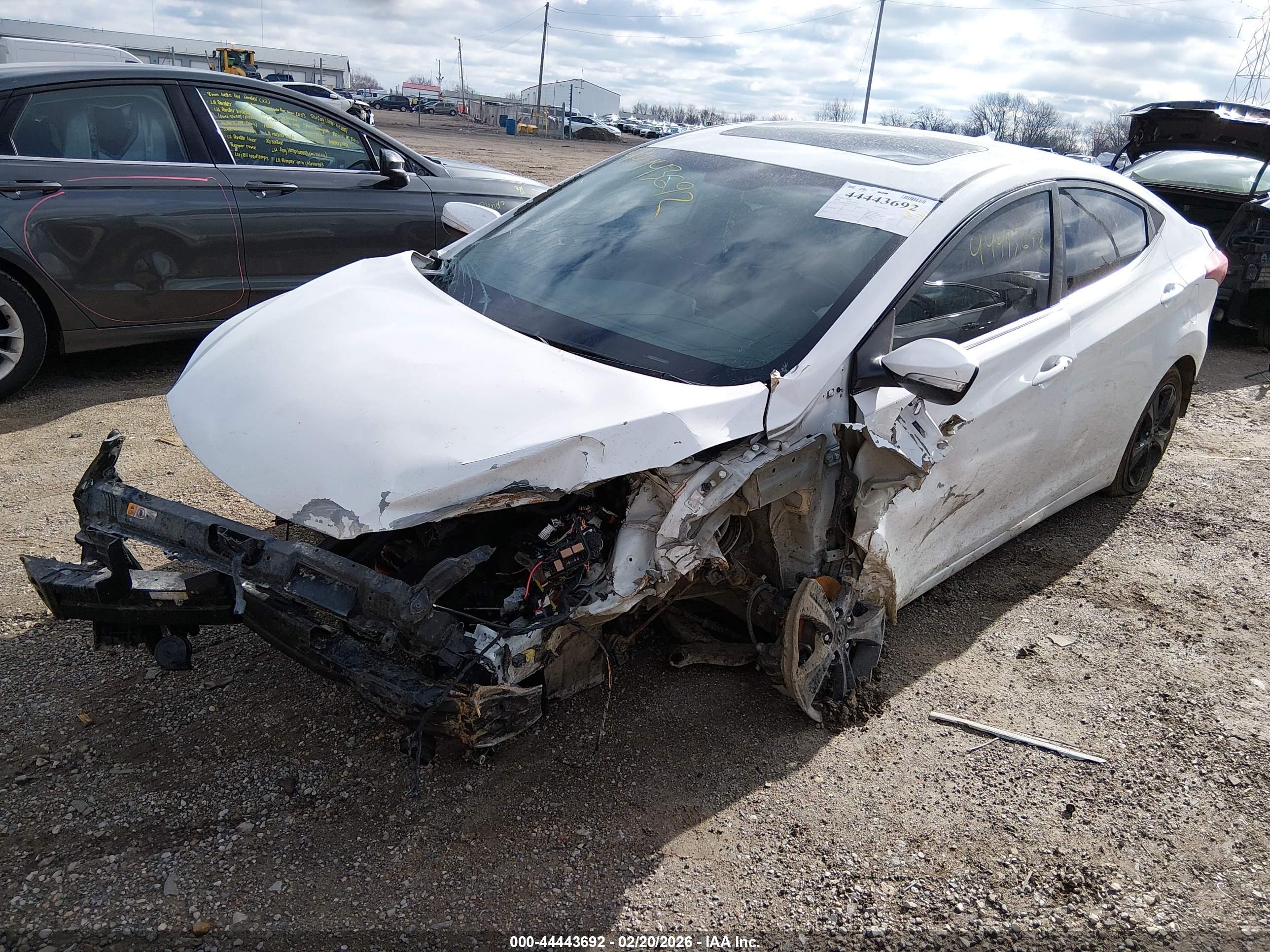 HYUNDAI ELANTRA image 2