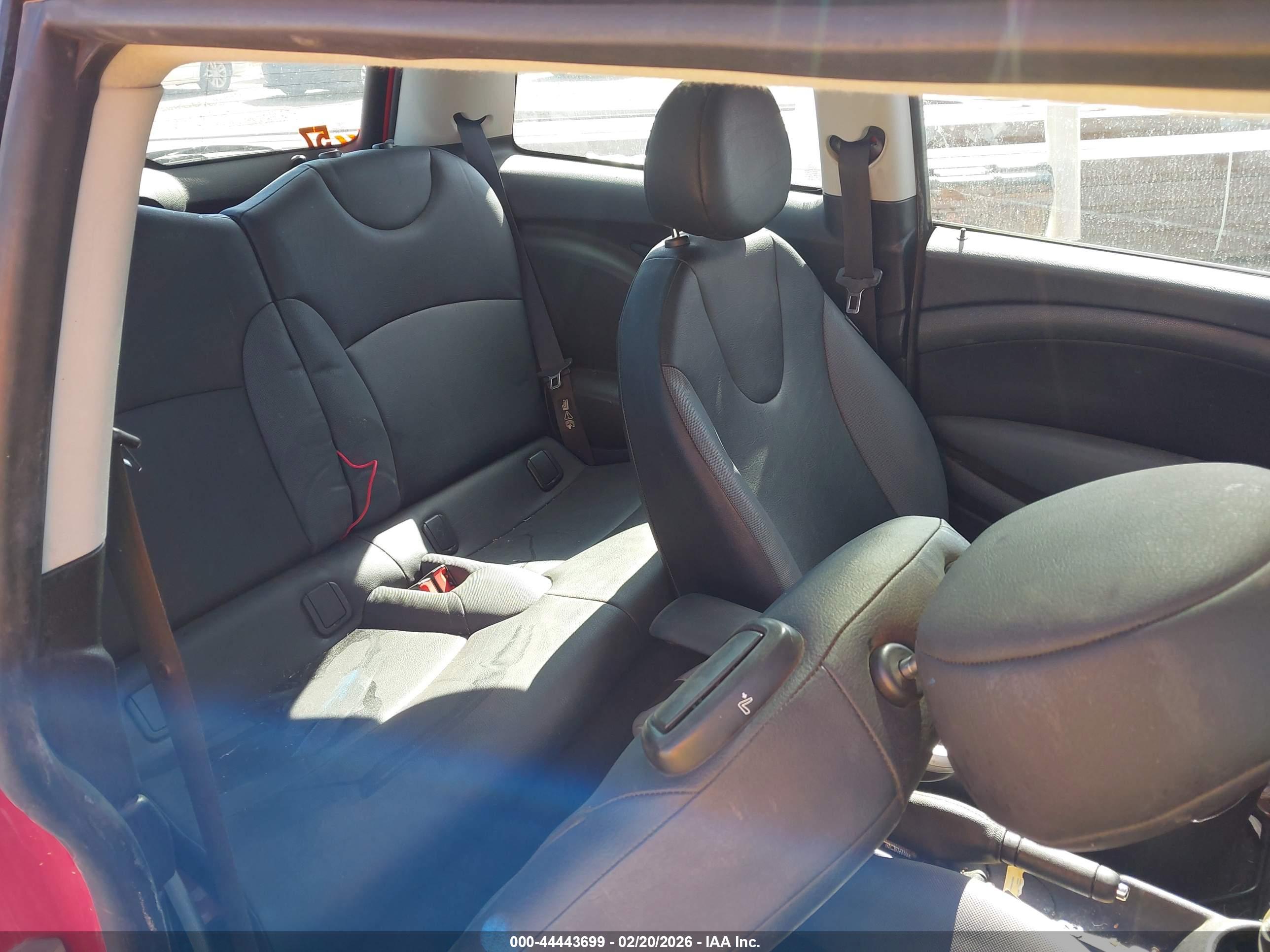 MINI COOPER image 8