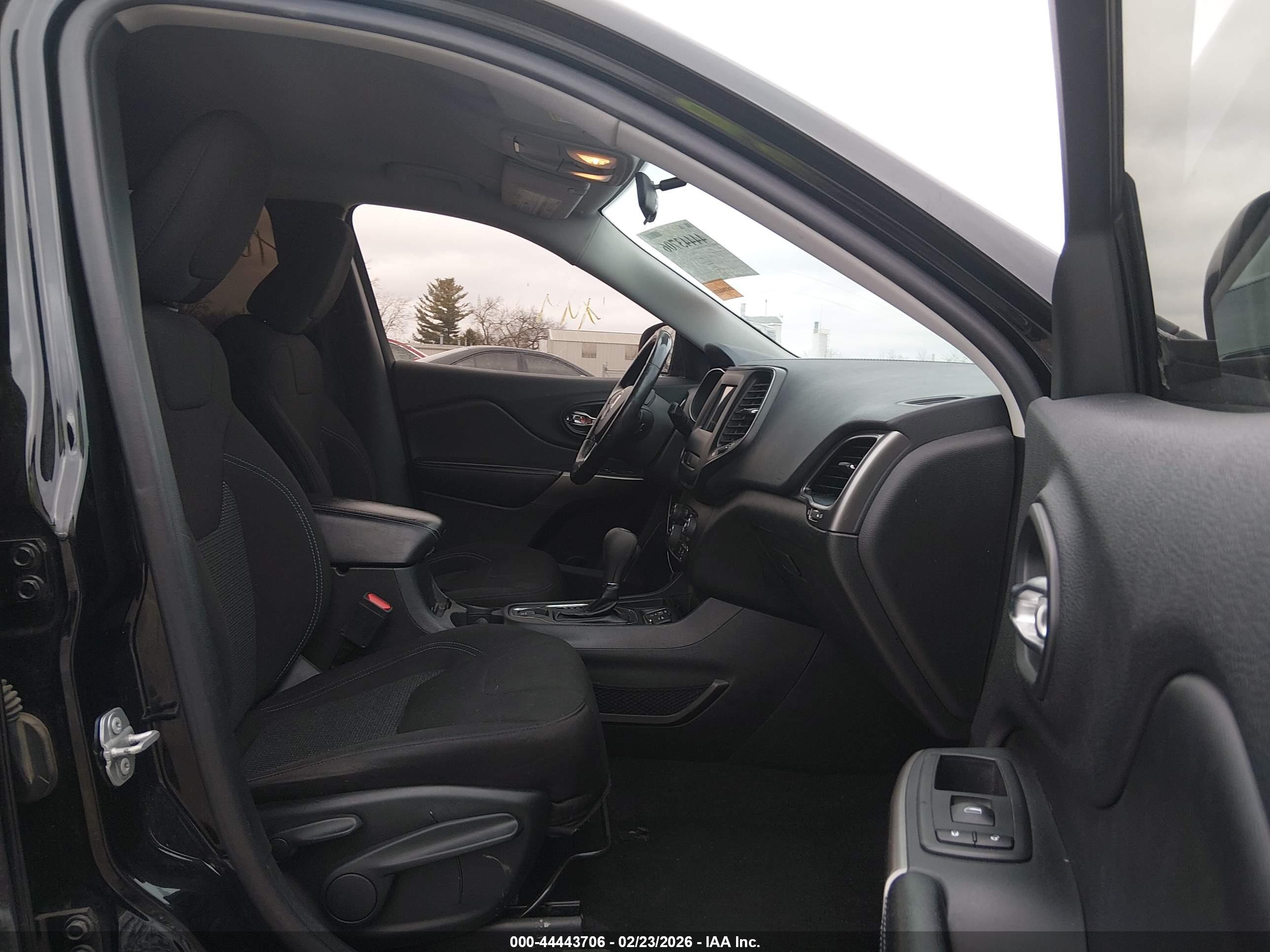 JEEP CHEROKEE image 5