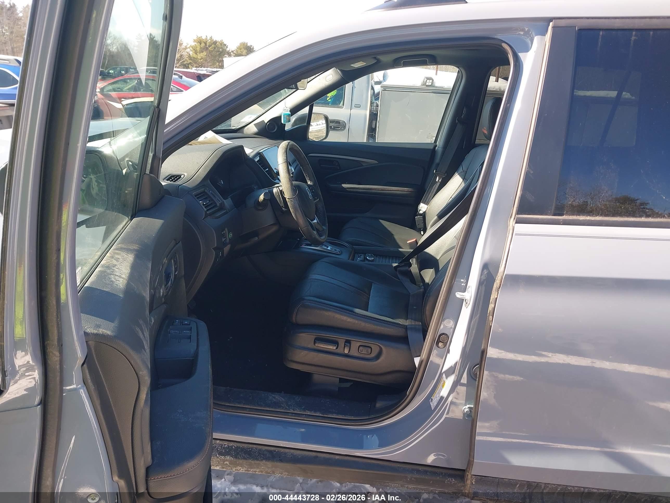 HONDA PASSPORT image 5