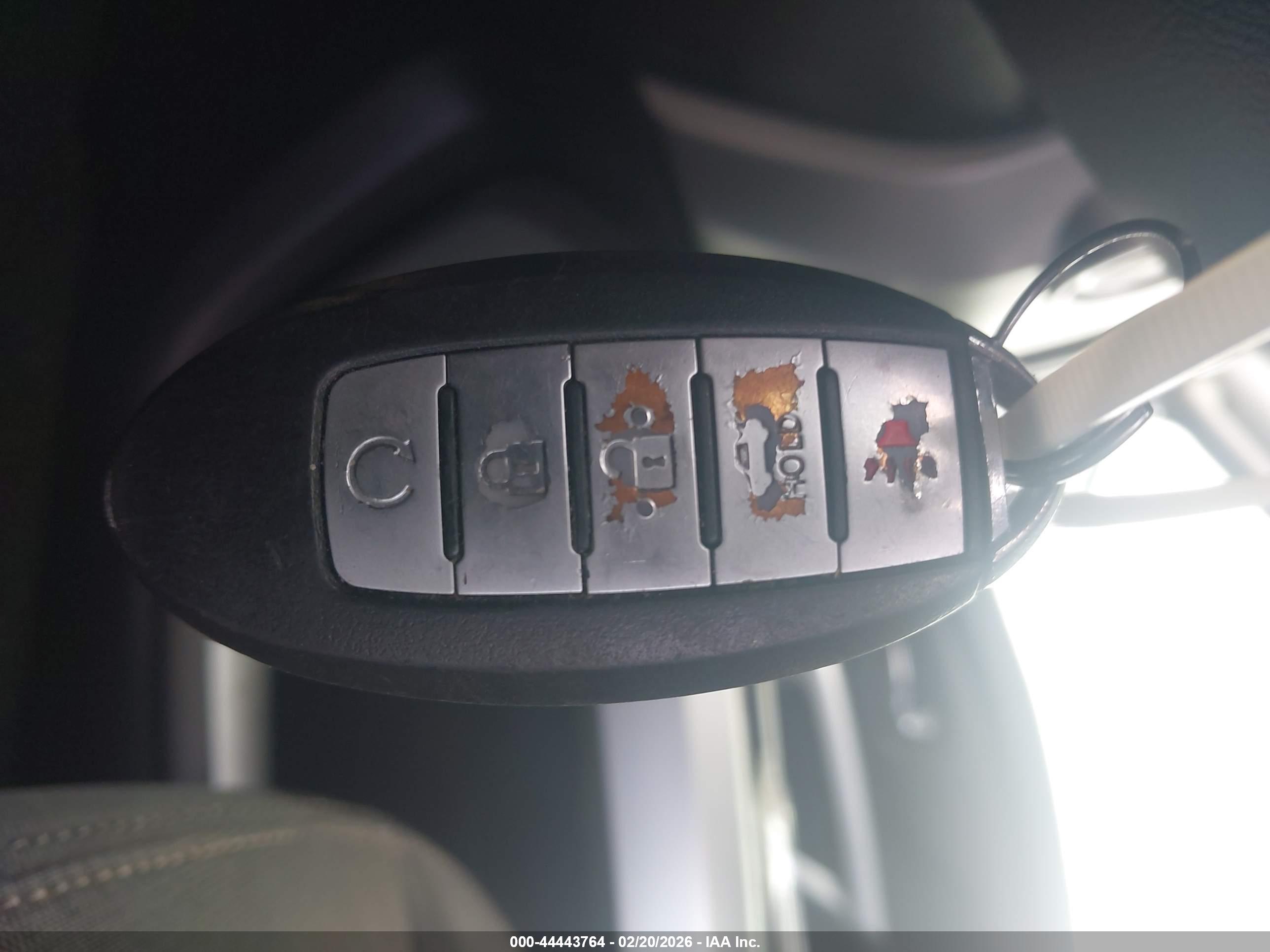 NISSAN TITAN image 11