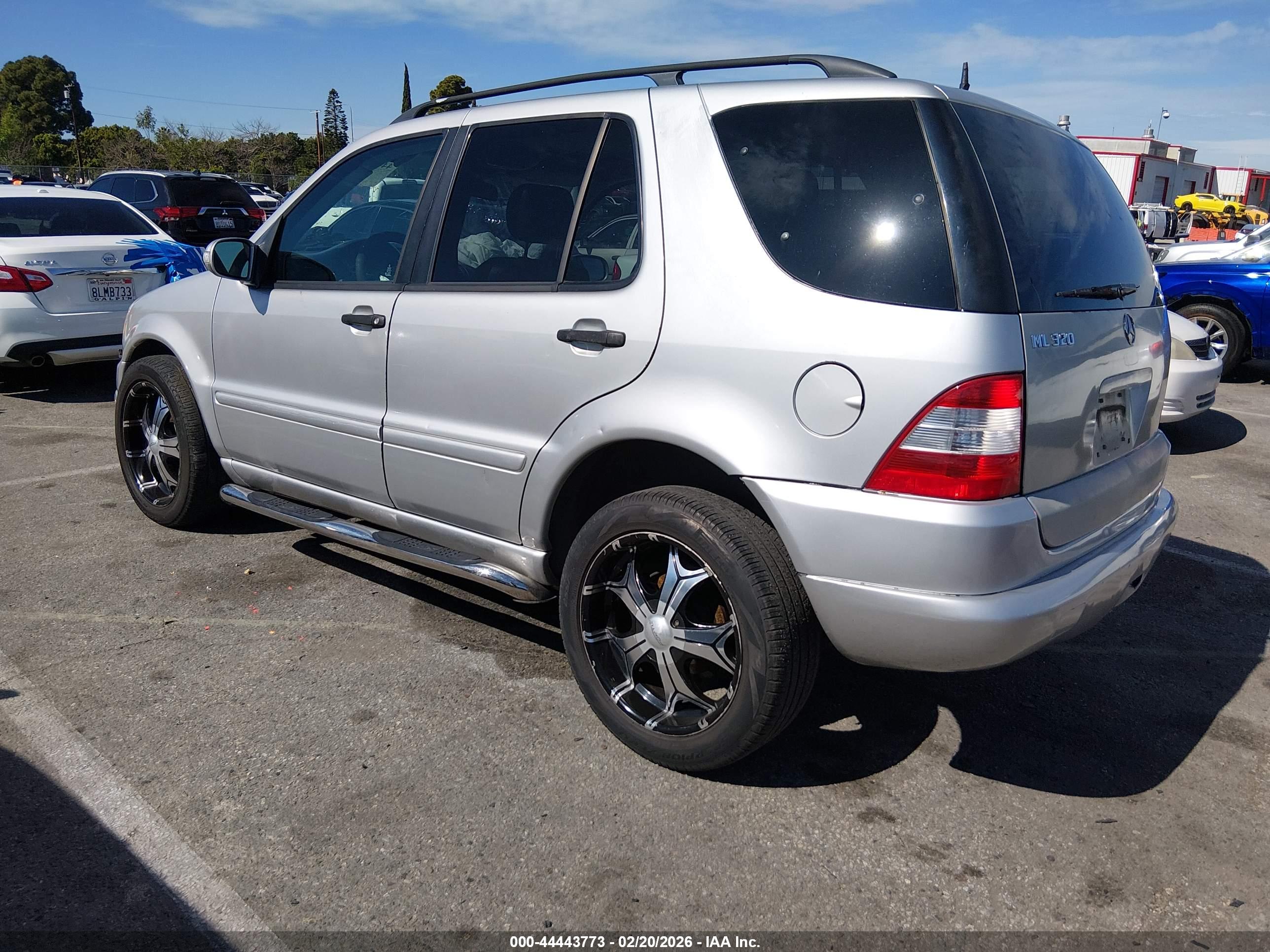 MERCEDES-BENZ ML image 3