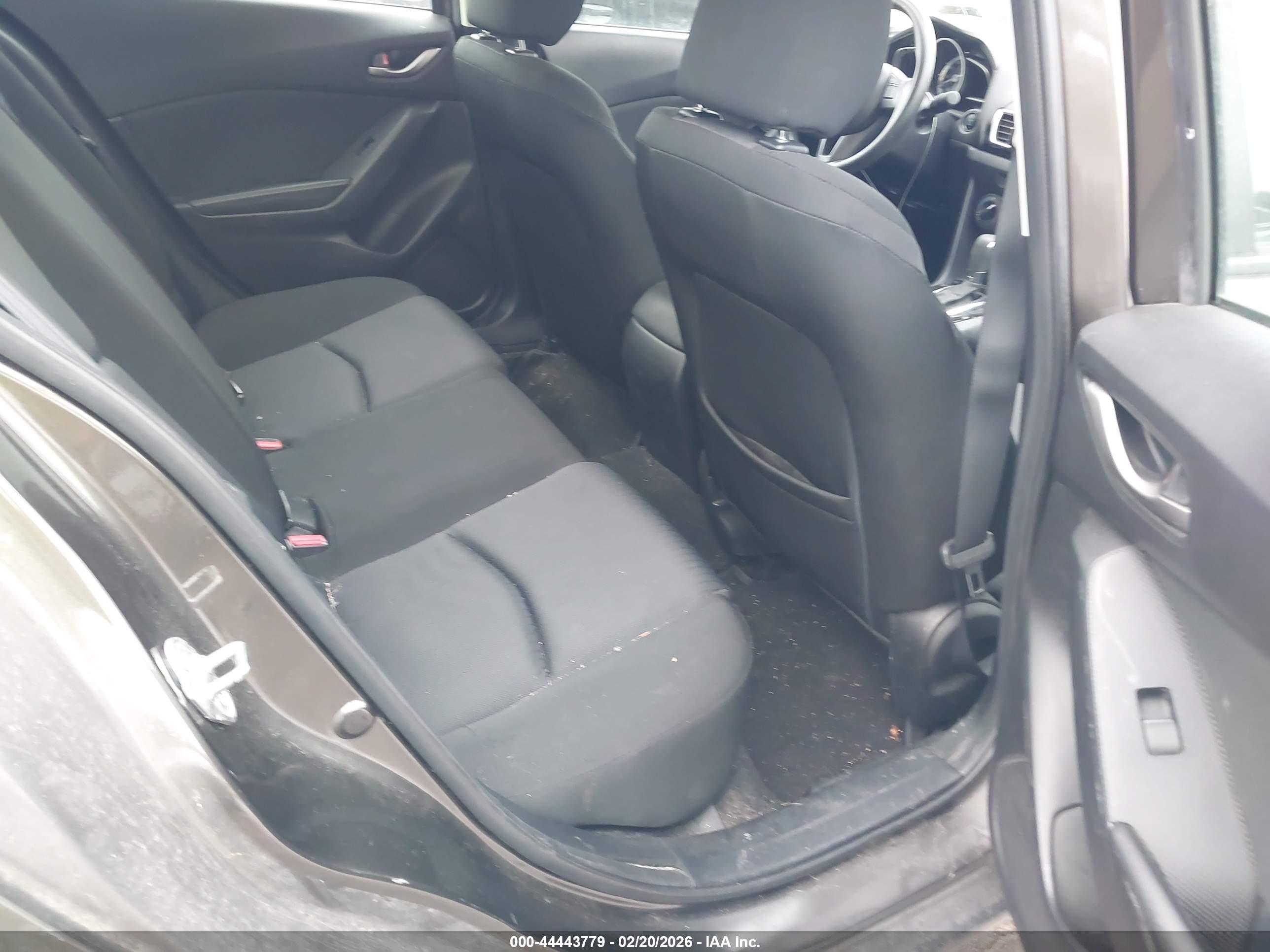 MAZDA MAZDA3 image 8