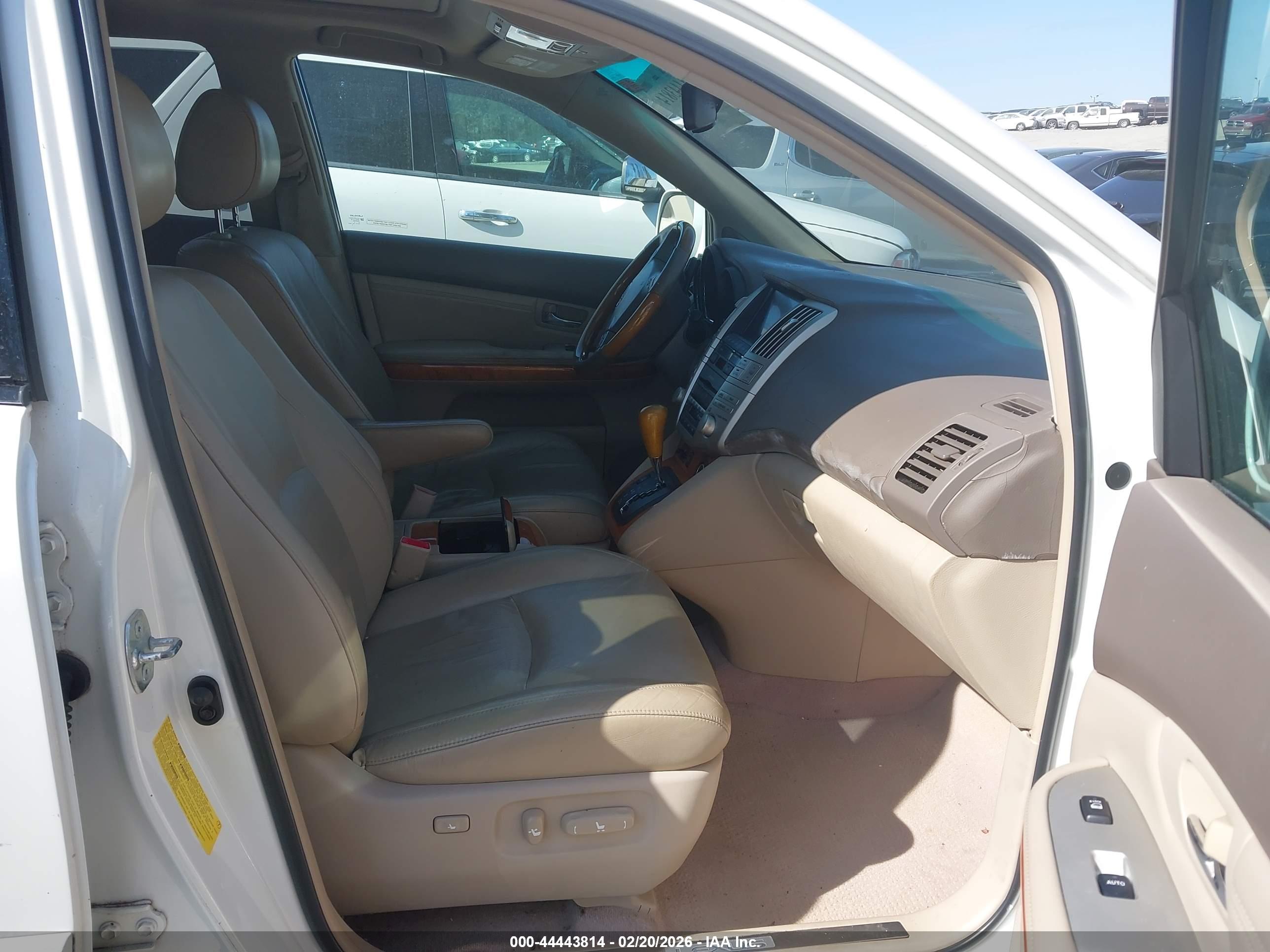 LEXUS RX image 5