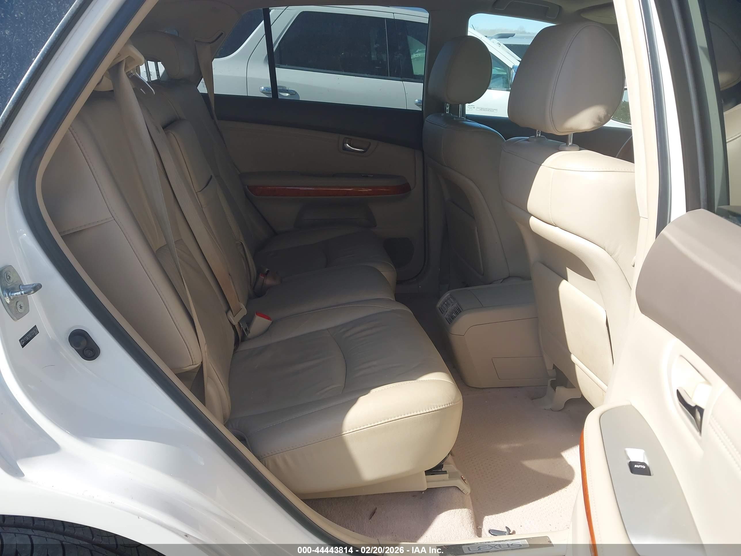 LEXUS RX image 8