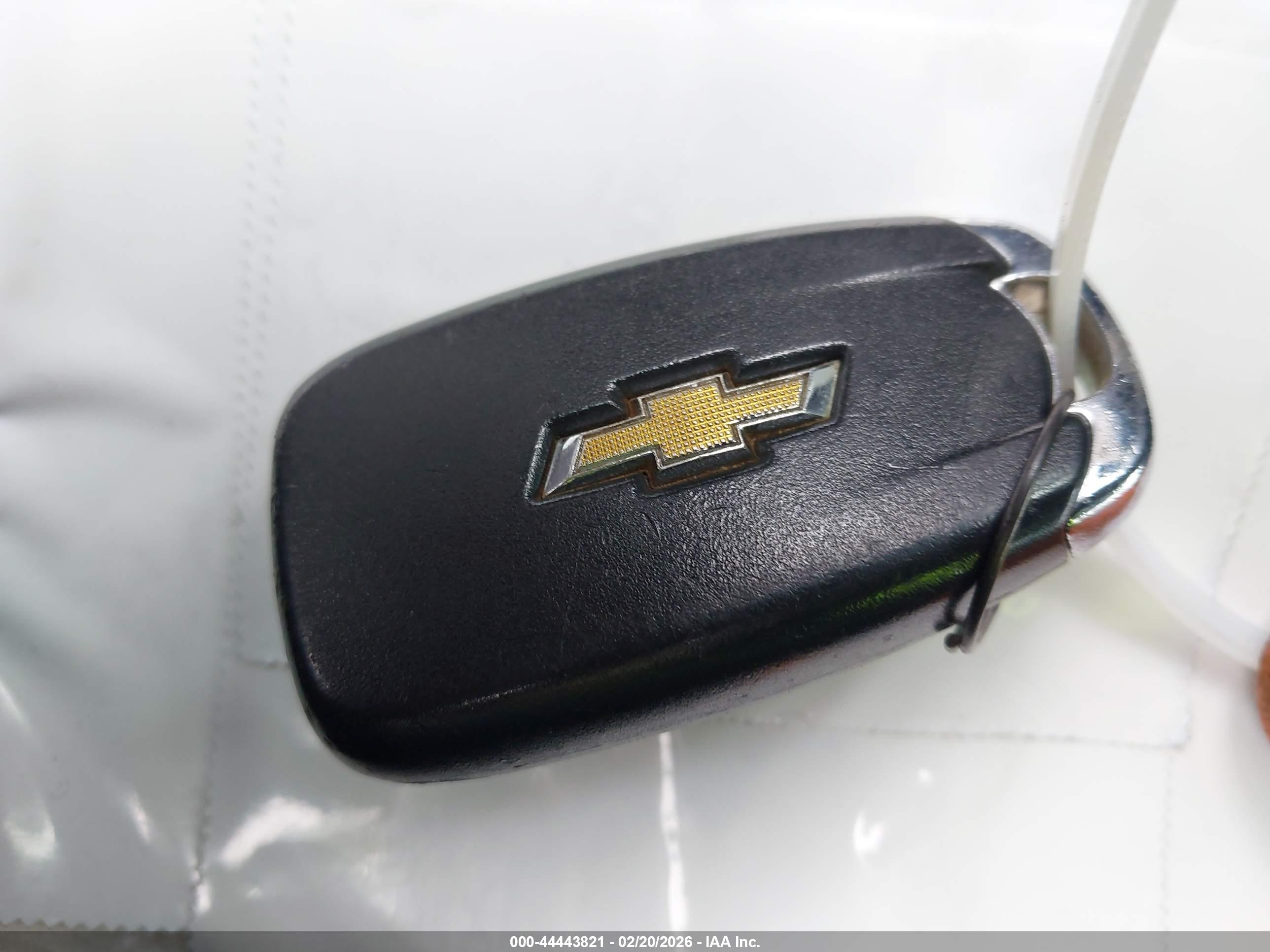 CHEVROLET EQUINOX image 11