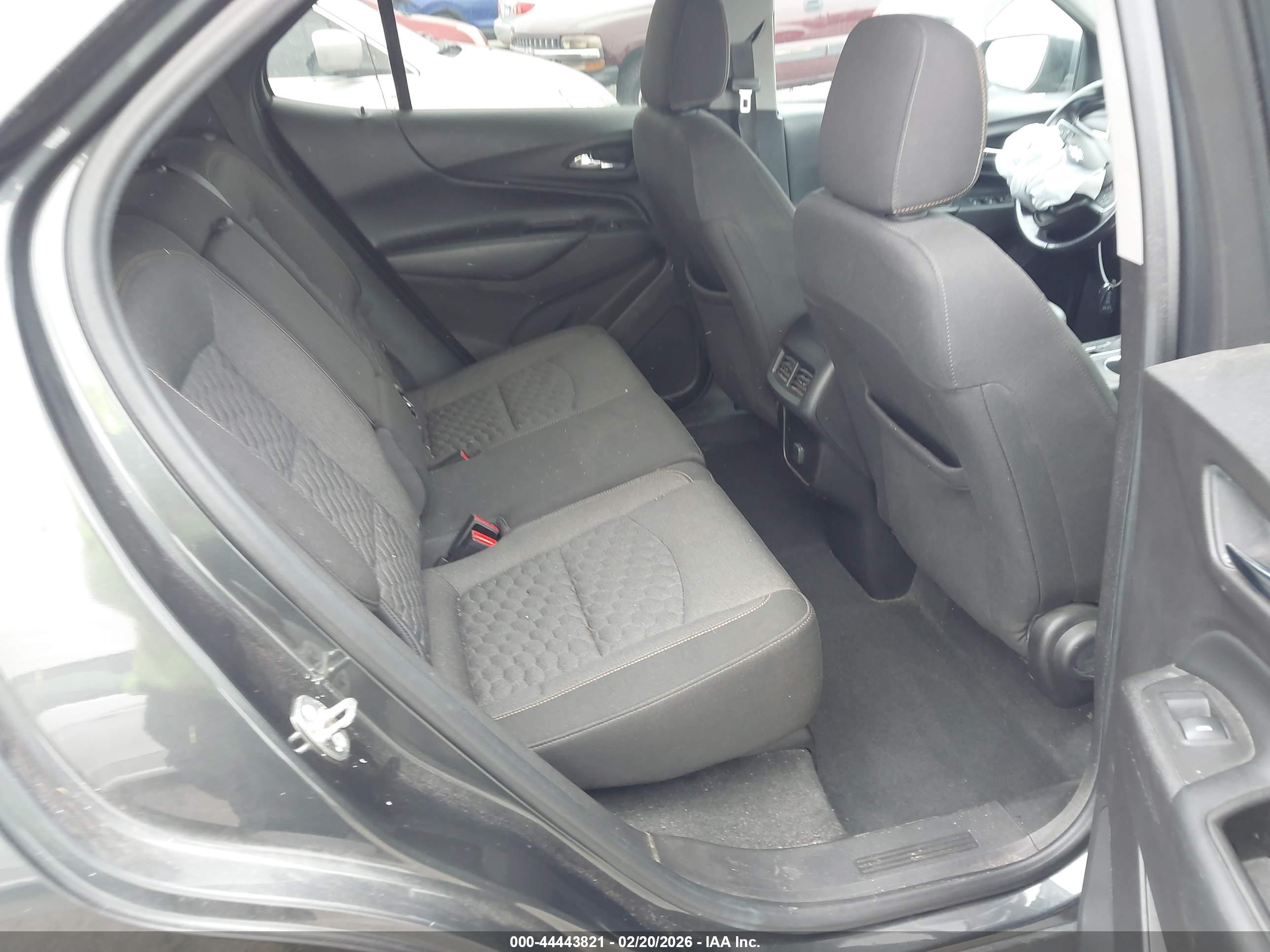 CHEVROLET EQUINOX image 8