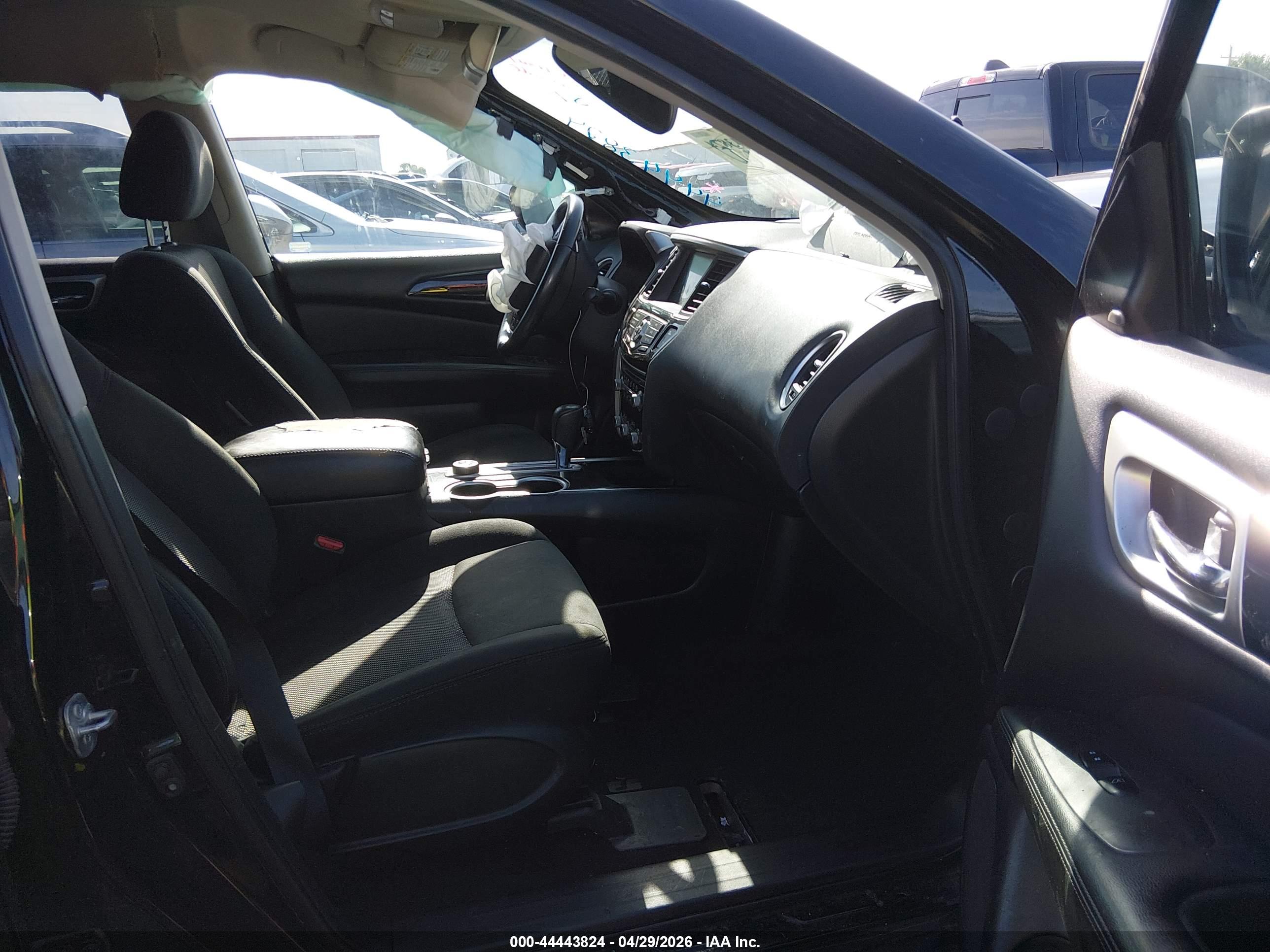 NISSAN PATHFINDER image 5